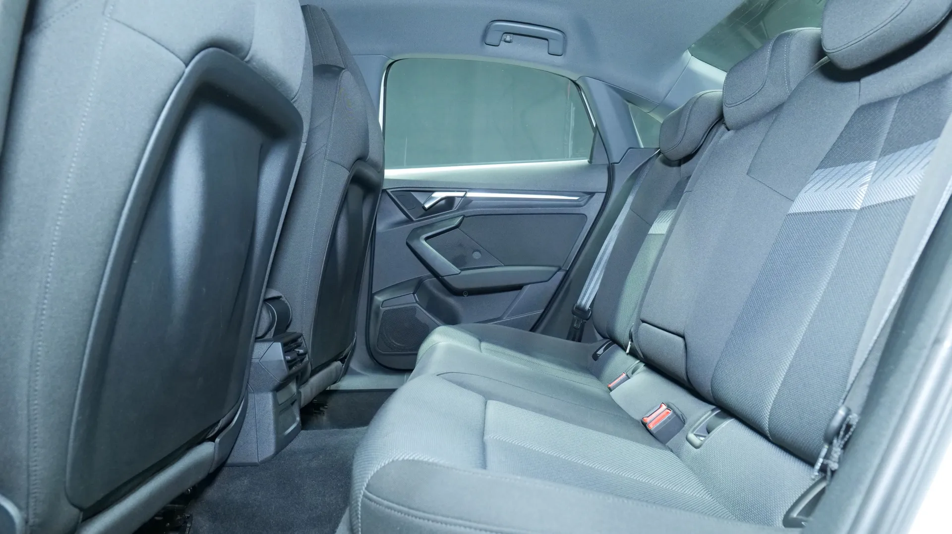 Autokuva 14 - YKR-999