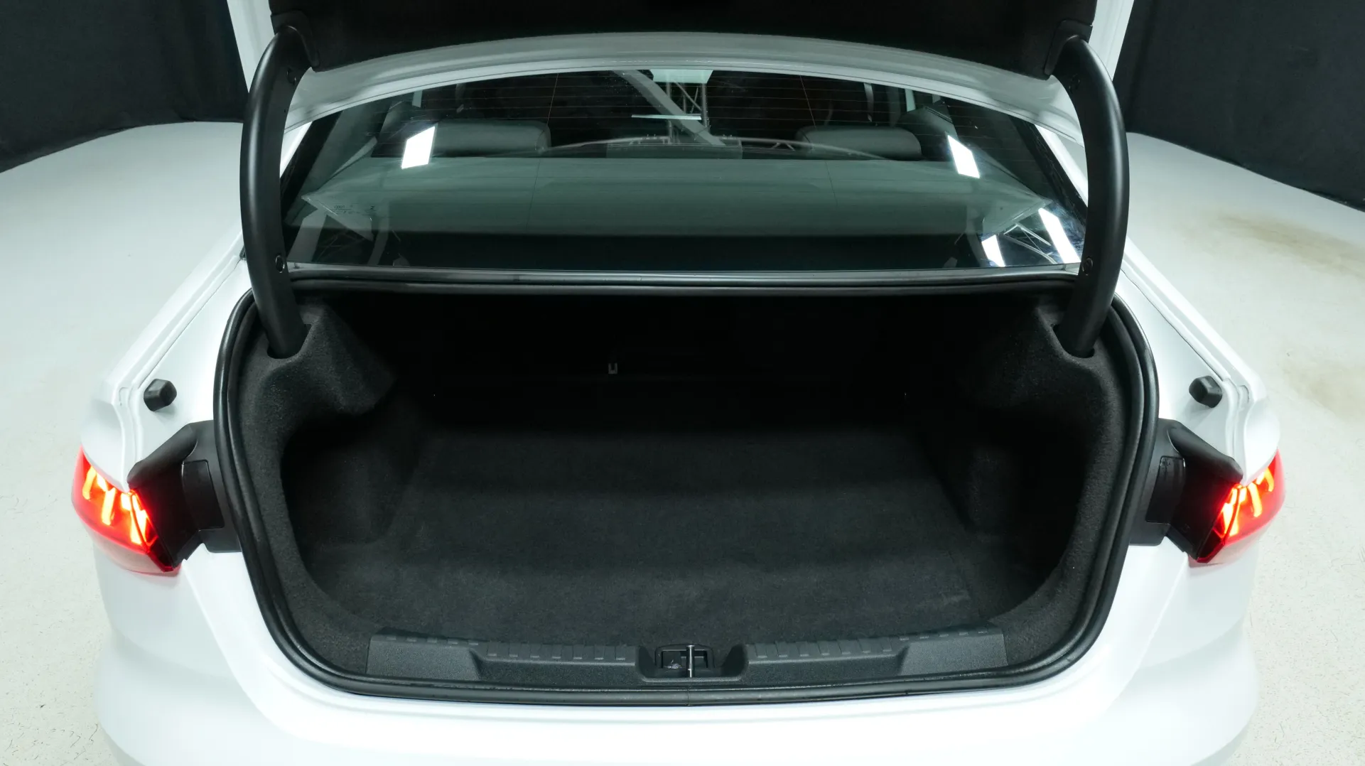 Autokuva 15 - YKR-999