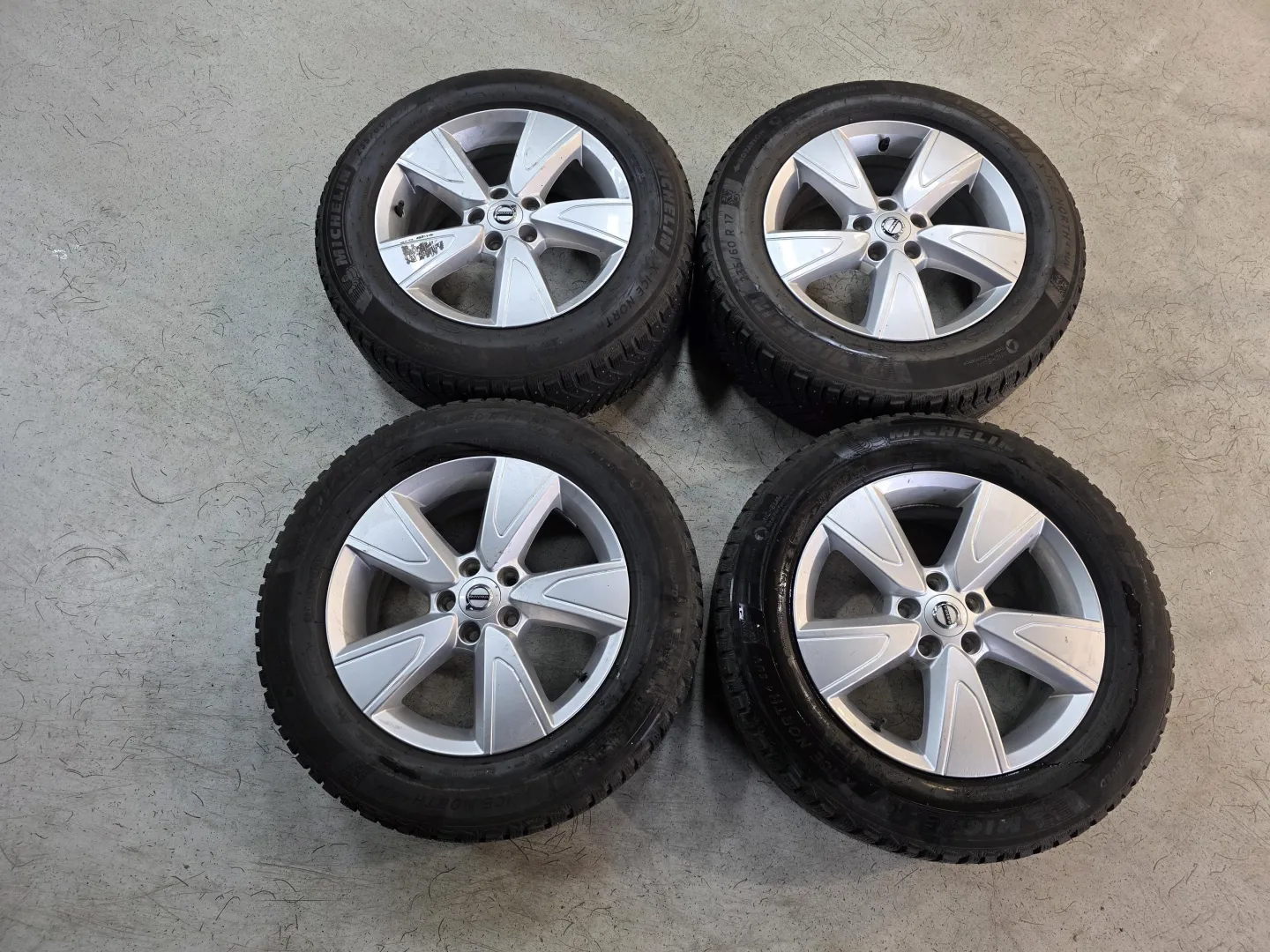 Autokuva 12 - YKZ-350