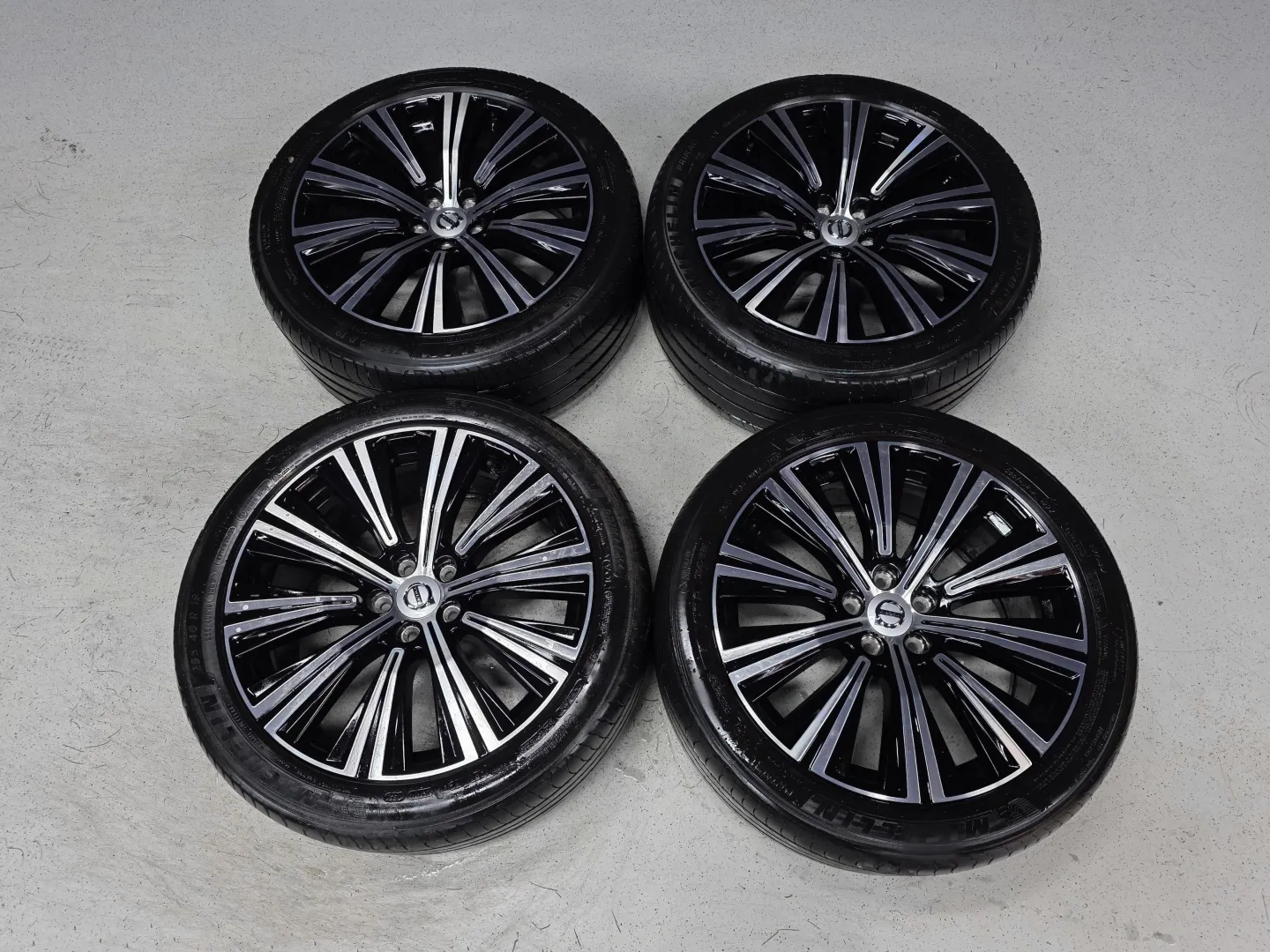 Autokuva 12 - YLJ-262