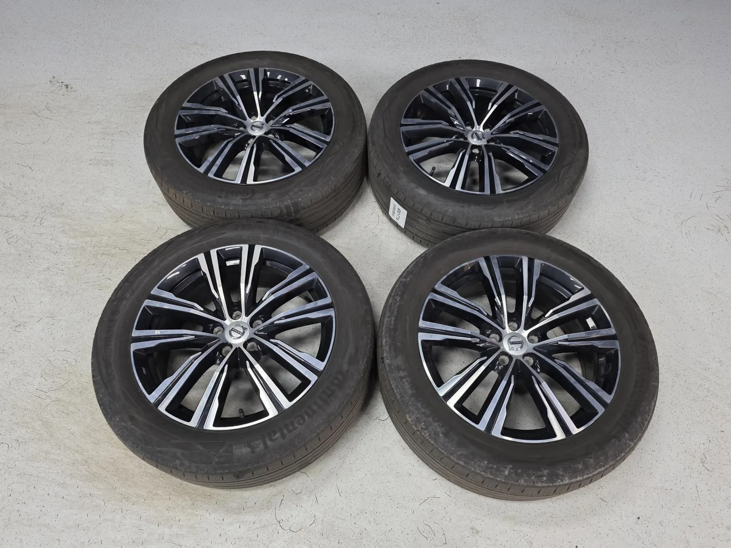 Autokuva 12 - YLJ-309