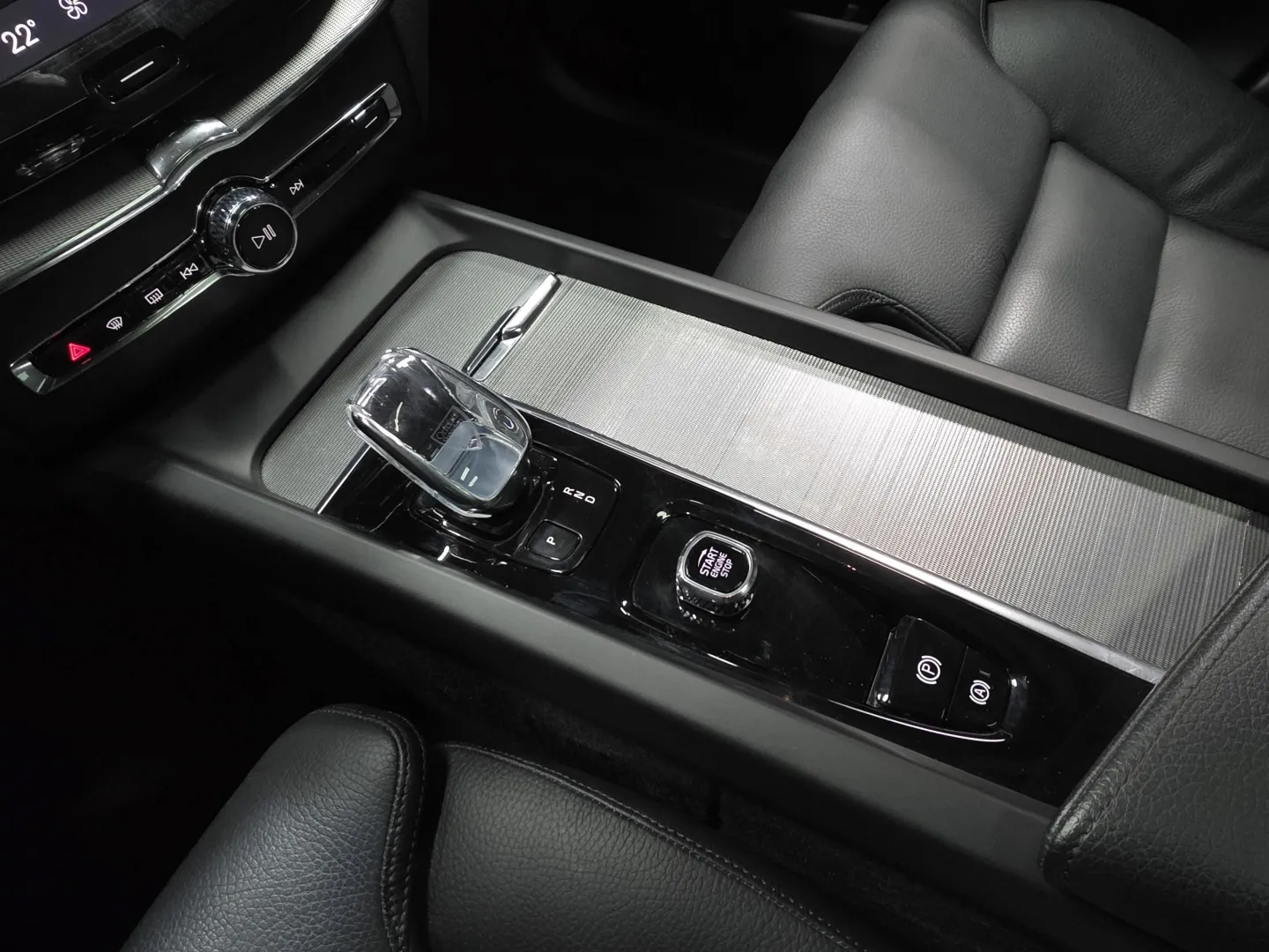 Autokuva 14 - YLJ-309