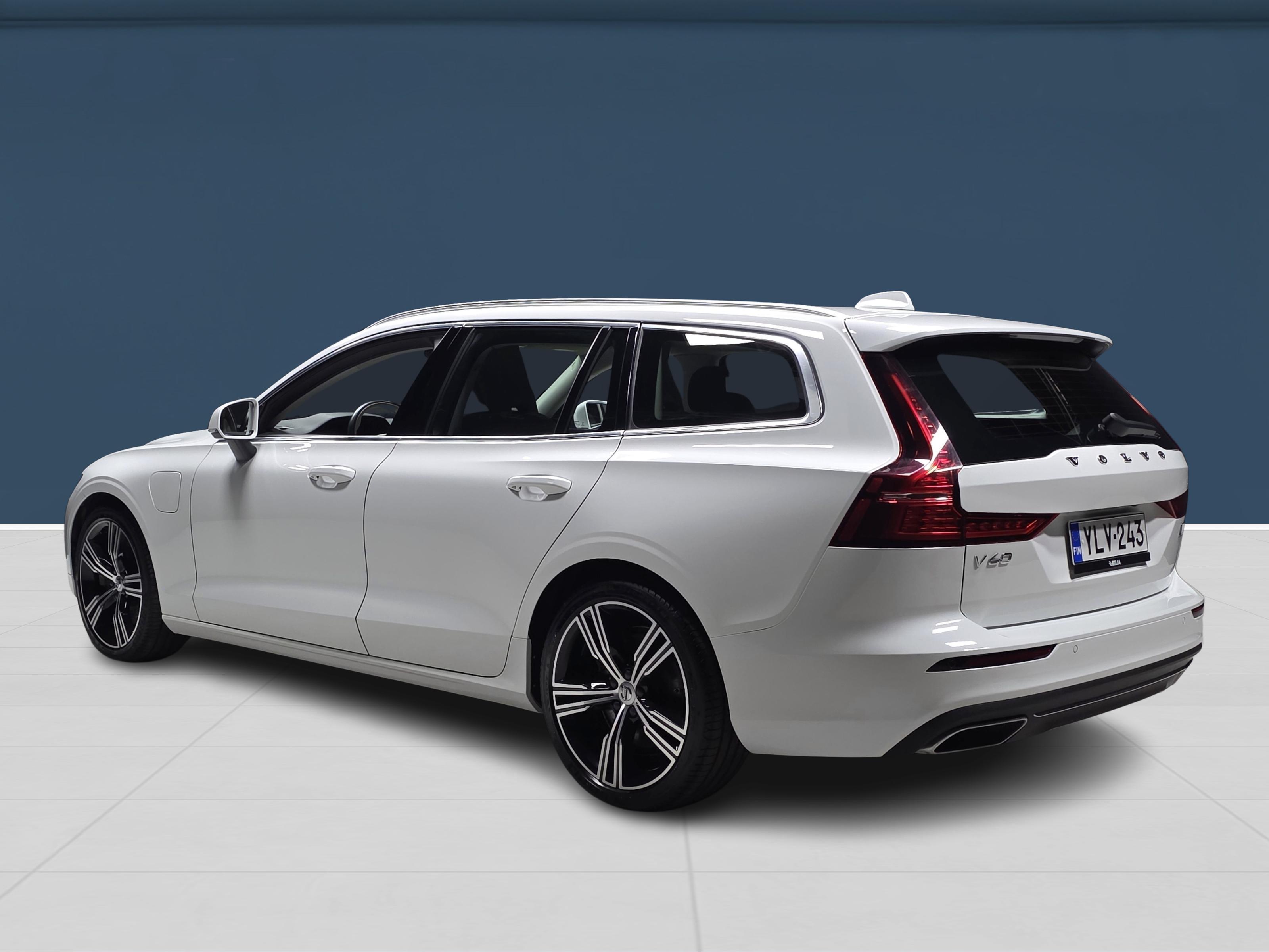 Volvo V60 2022, kuva 6/17