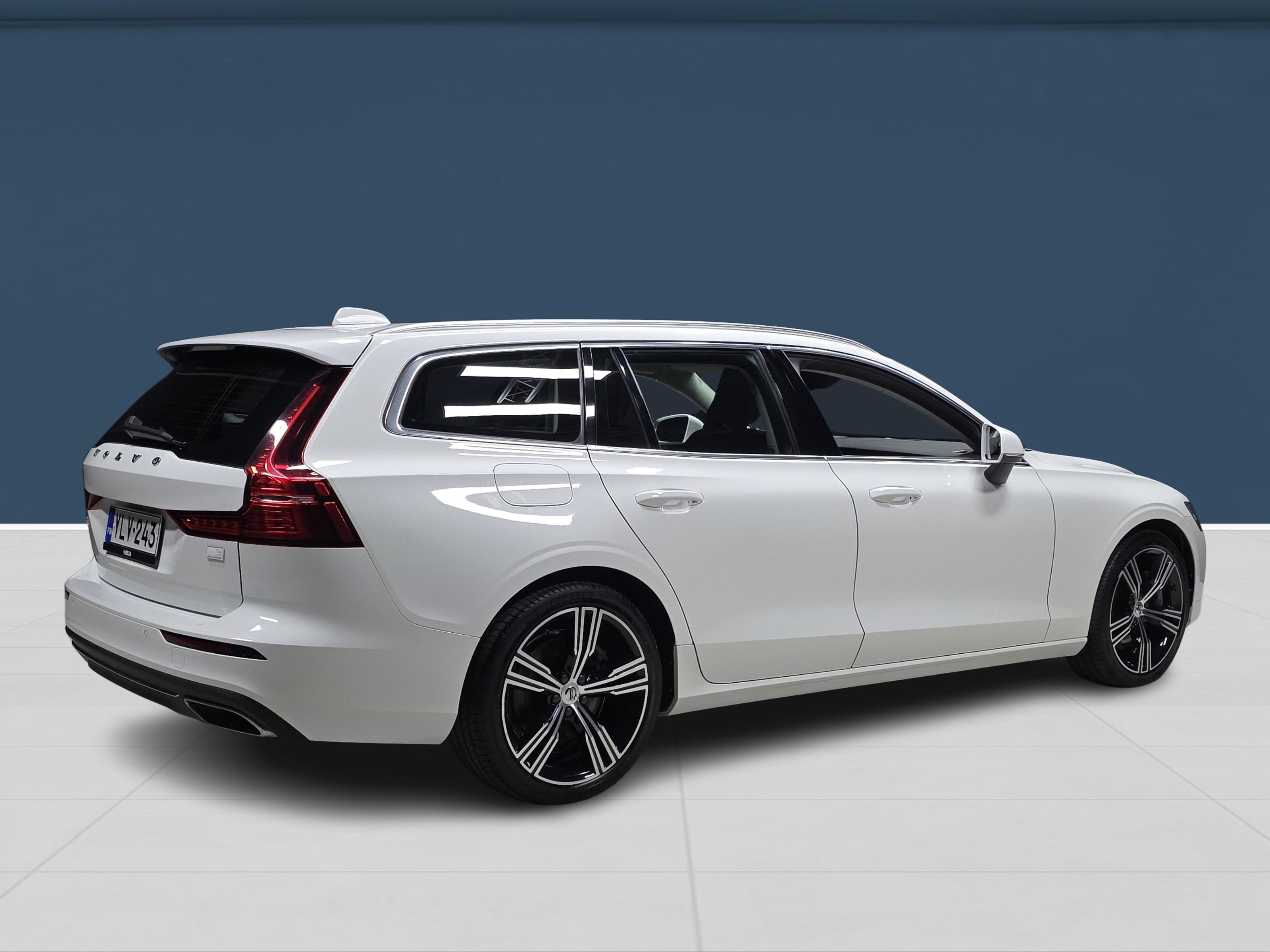 Volvo V60 2022, kuva 4/17