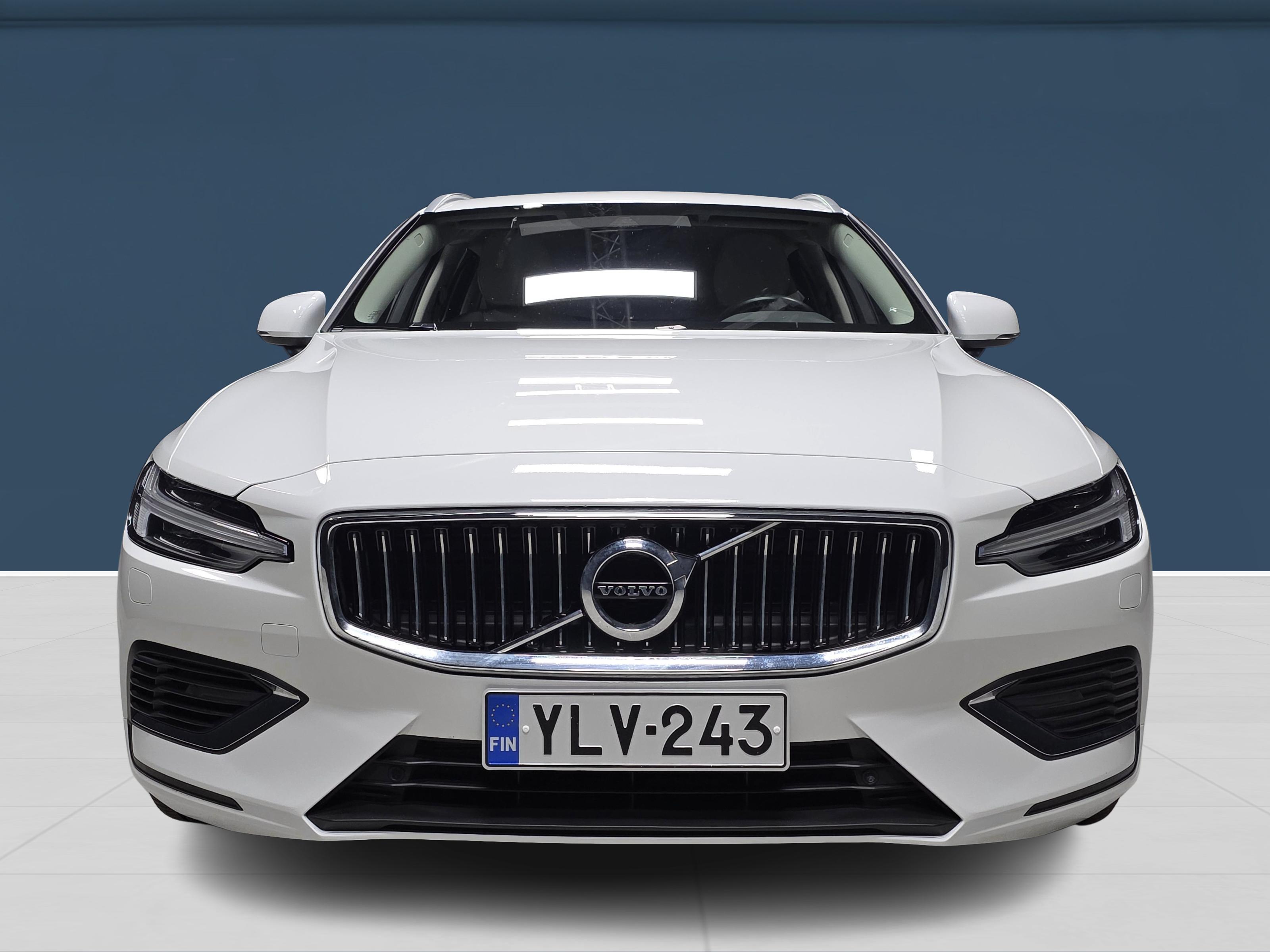Volvo V60 2022, kuva 2/17