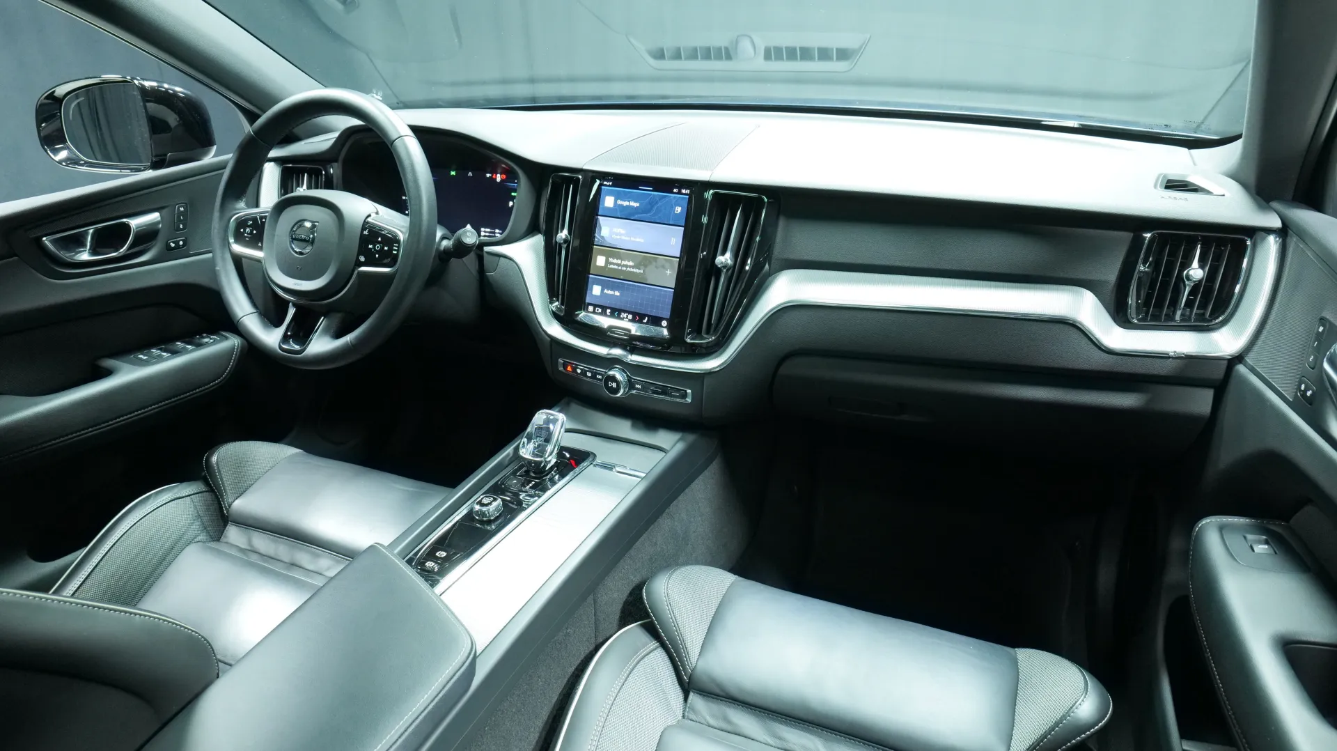 Autokuva 18 - YLX-188