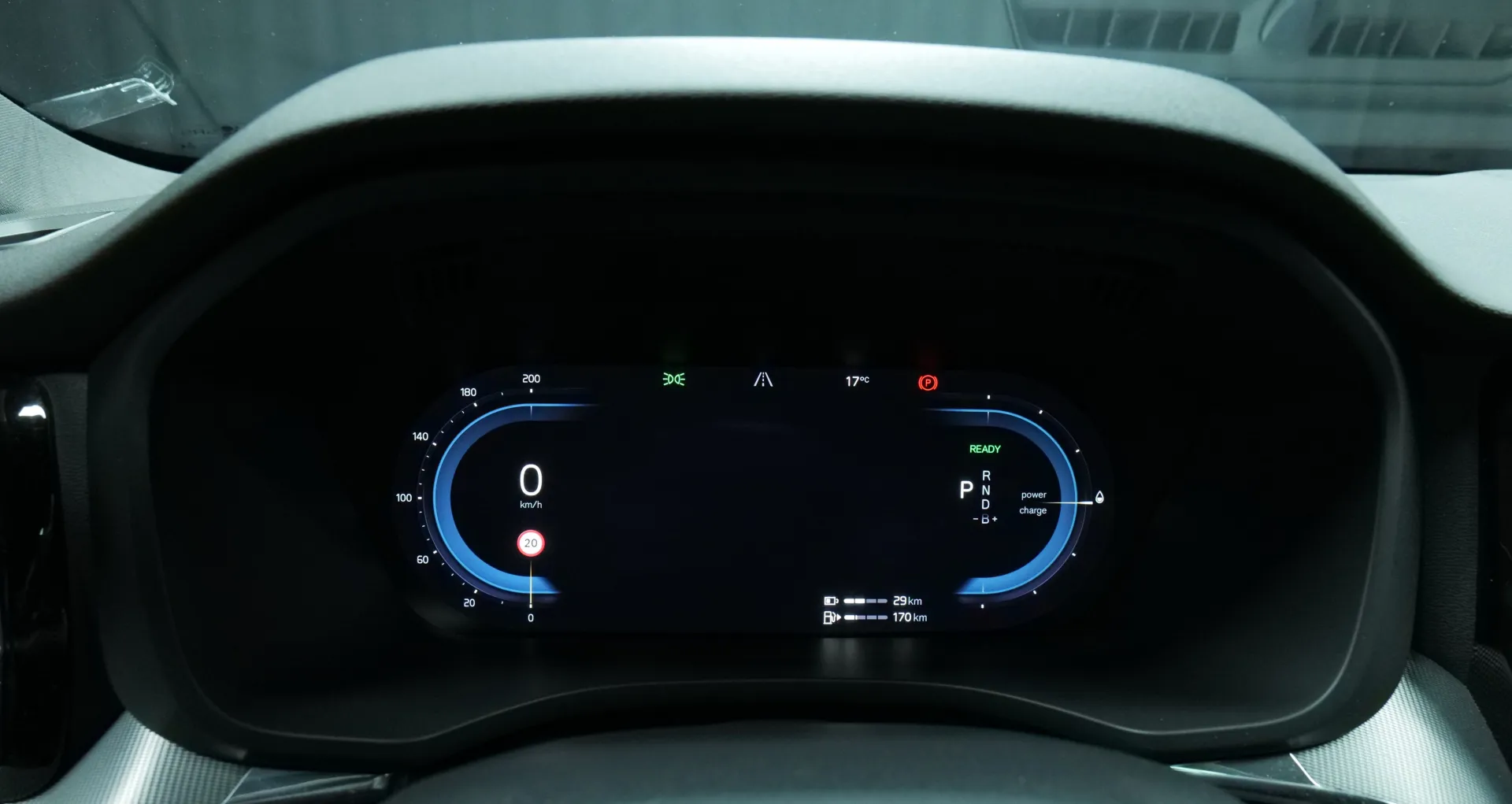 Autokuva 6 - YLX-188