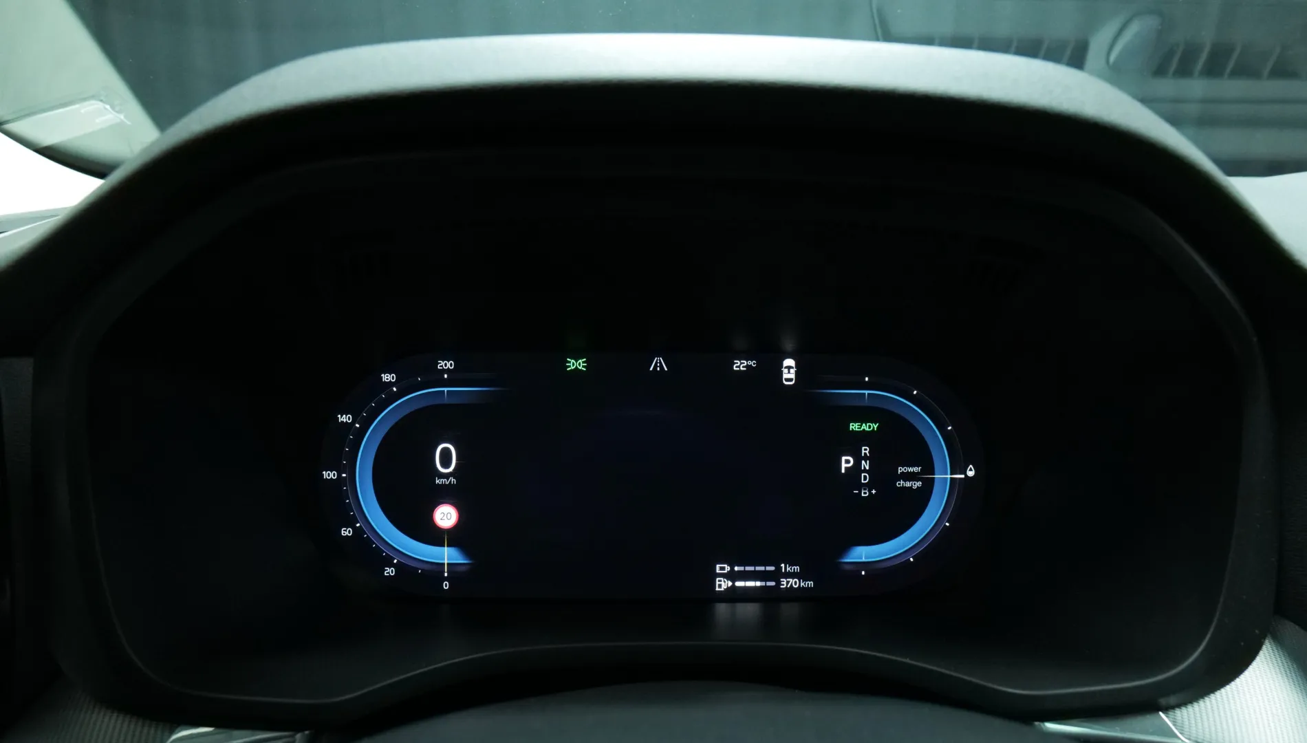 Autokuva 6 - YLX-199