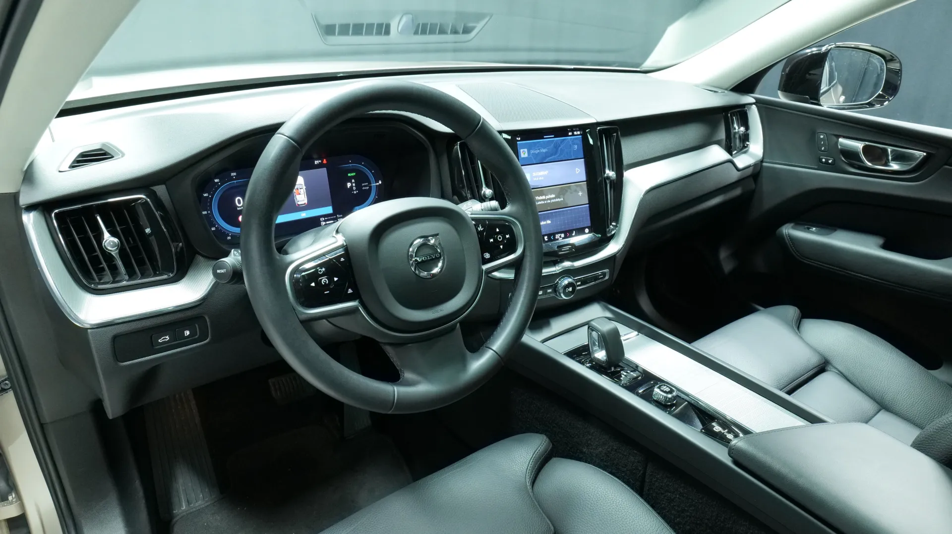 Autokuva 11 - YLX-199