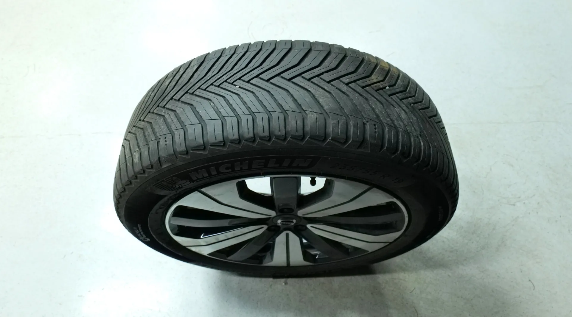 Autokuva 20 - YLX-199