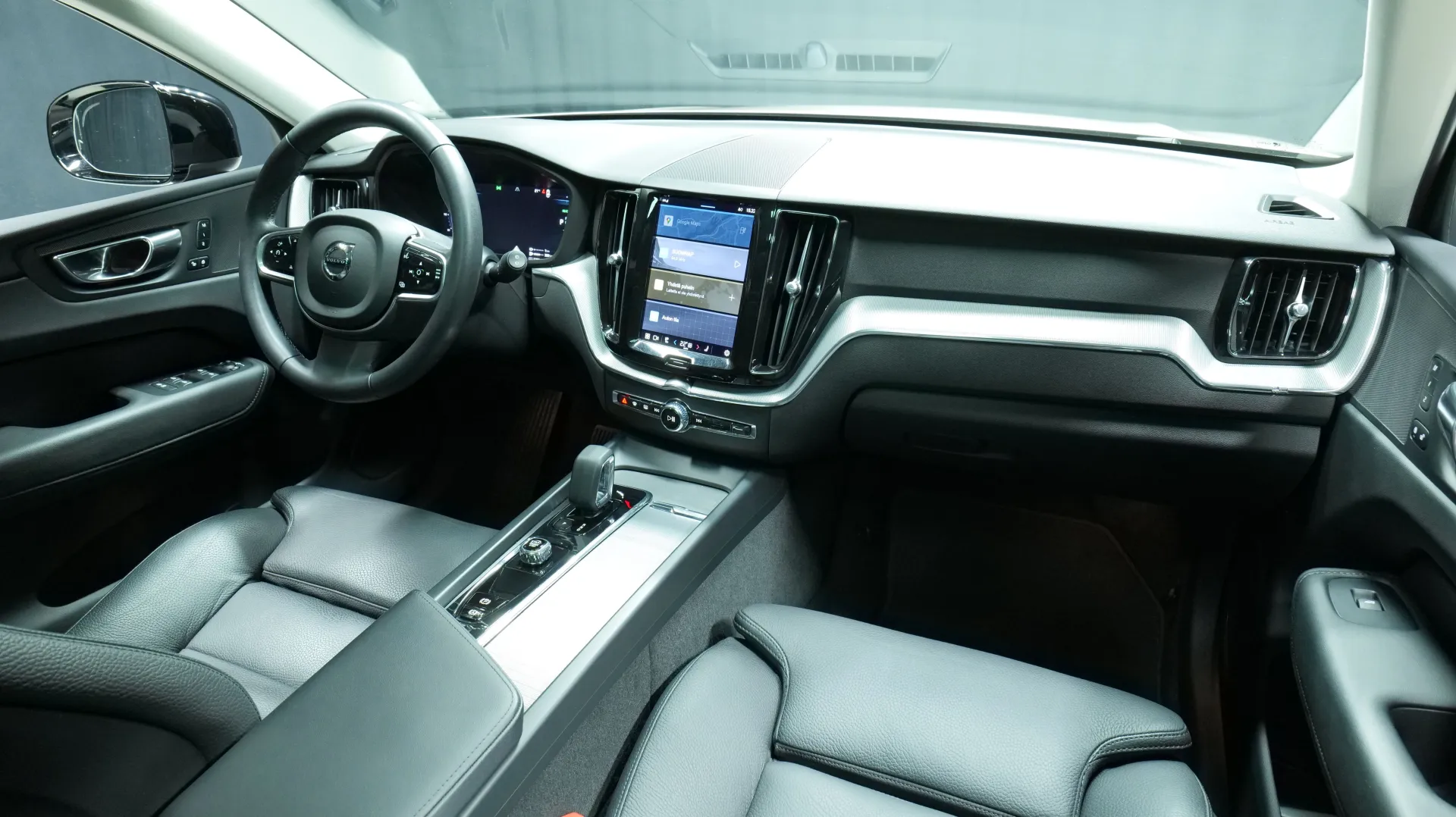 Autokuva 18 - YLX-199