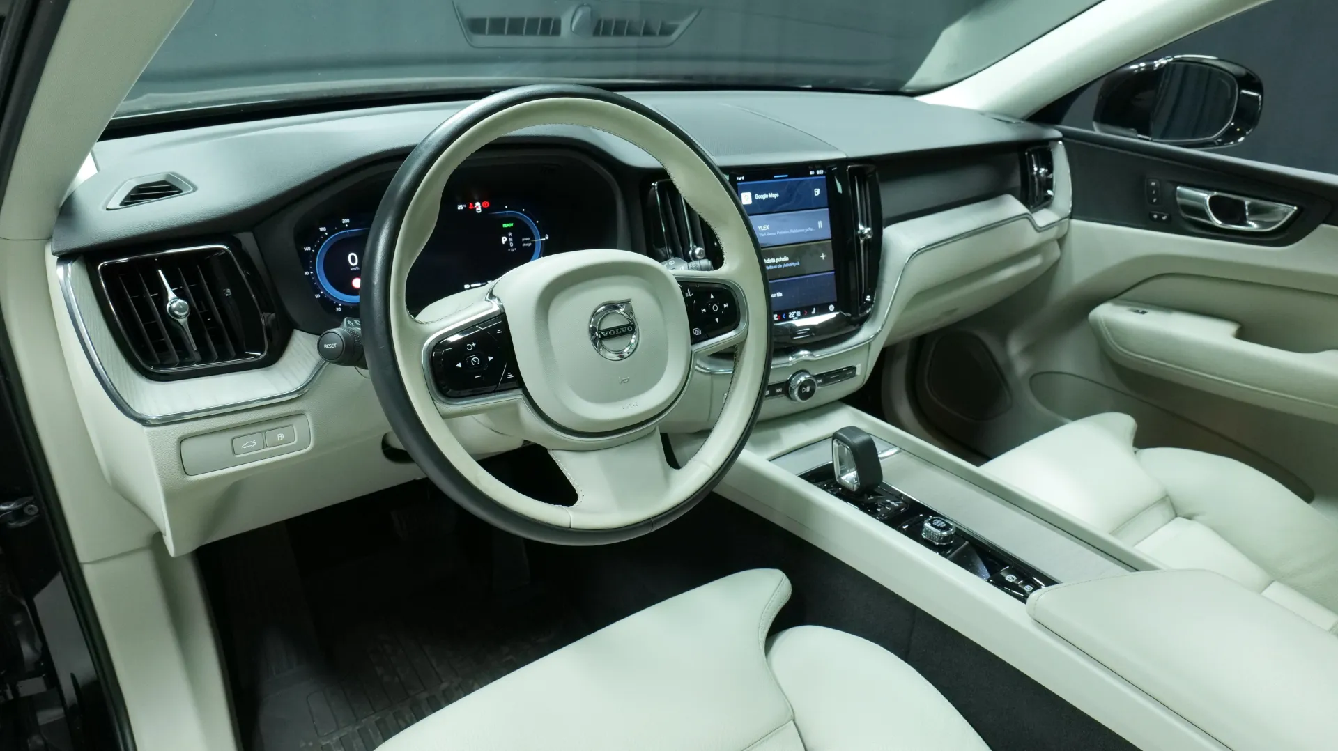 Autokuva 11 - YLX-202