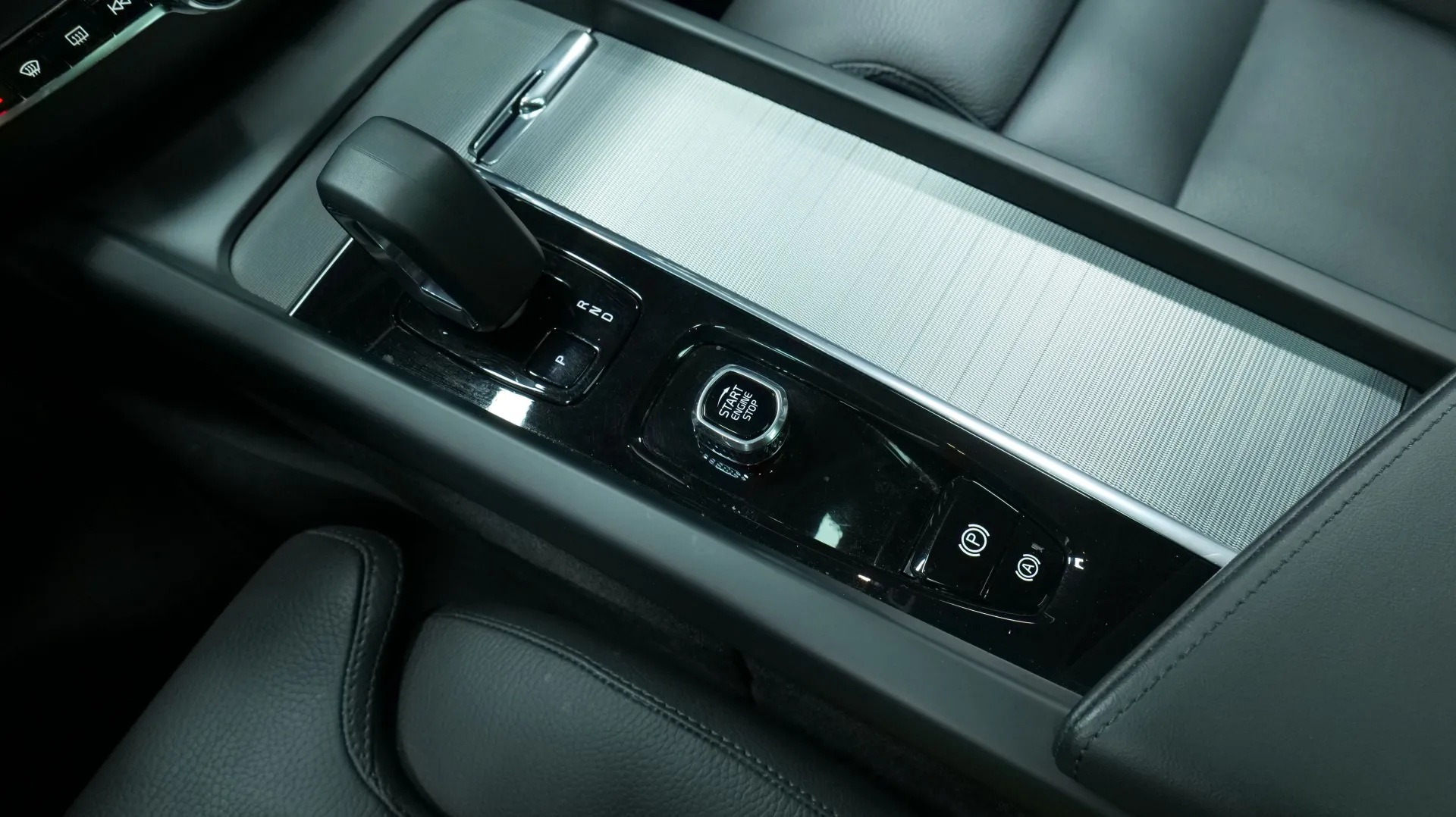 Autokuva 9 - YLX-207