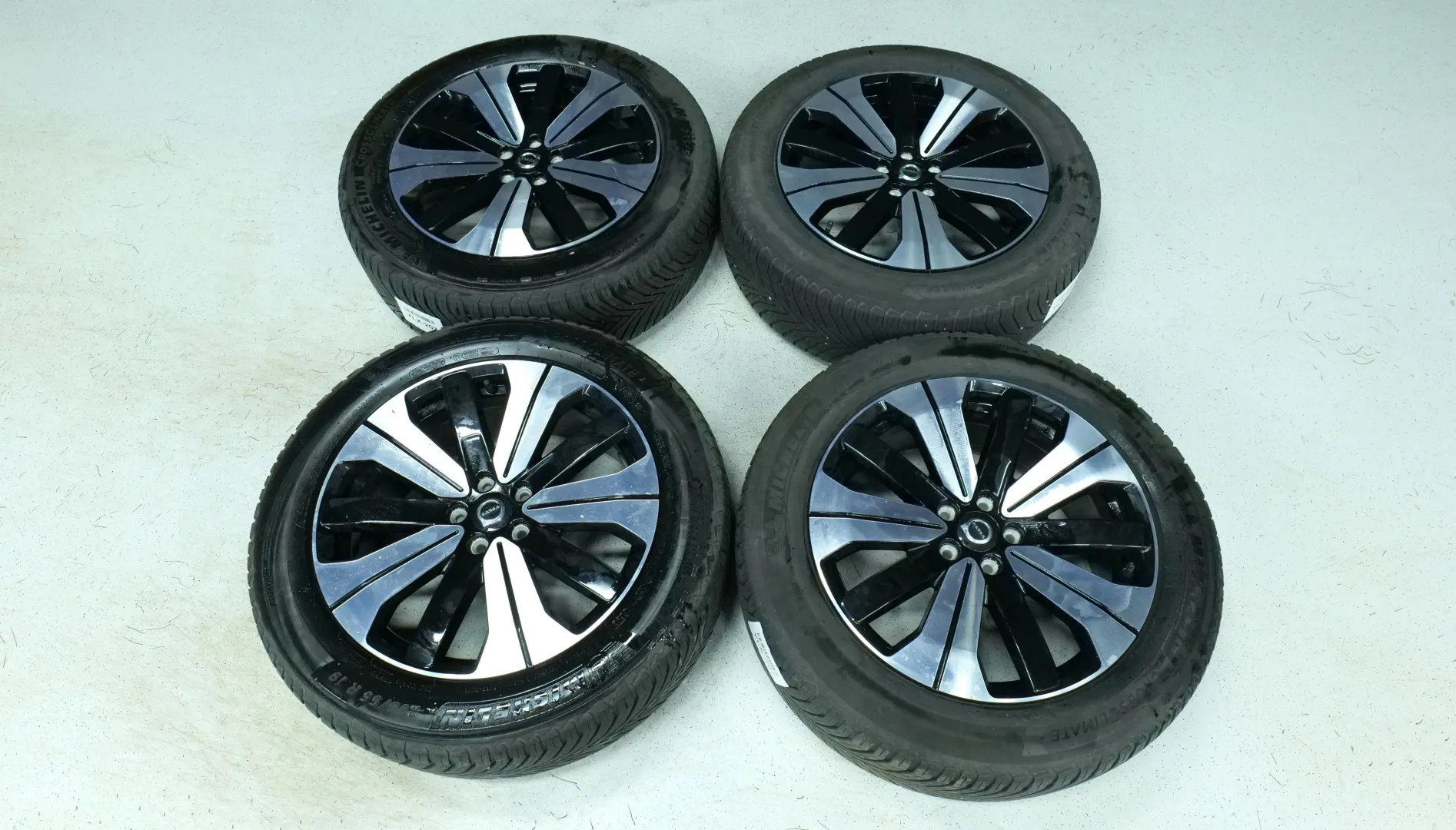 Autokuva 19 - YLX-207