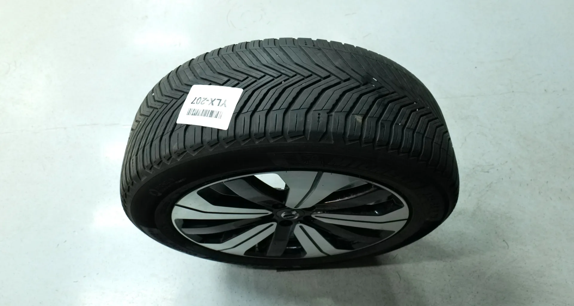 Autokuva 20 - YLX-207