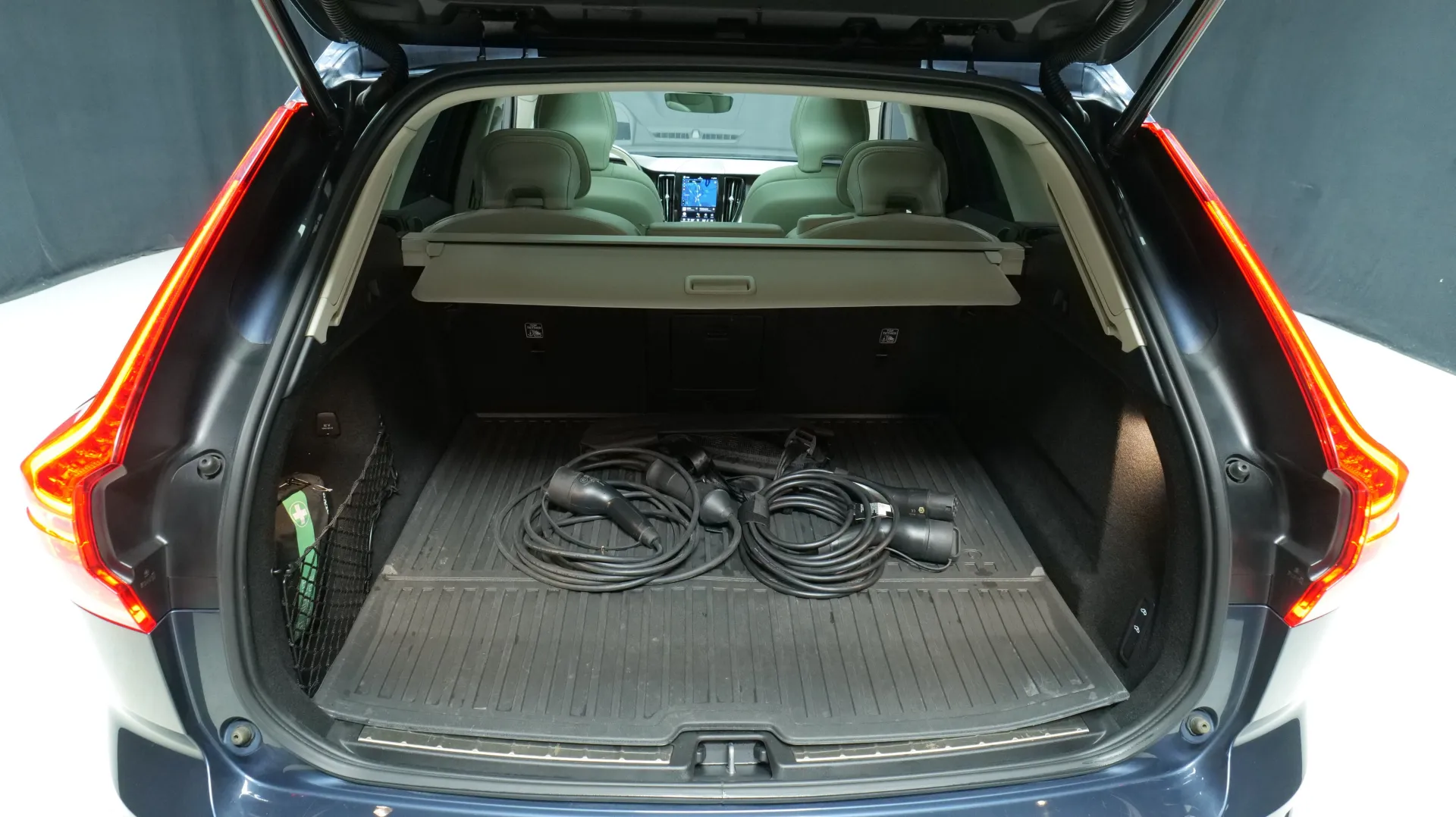 Autokuva 18 - YLY-968