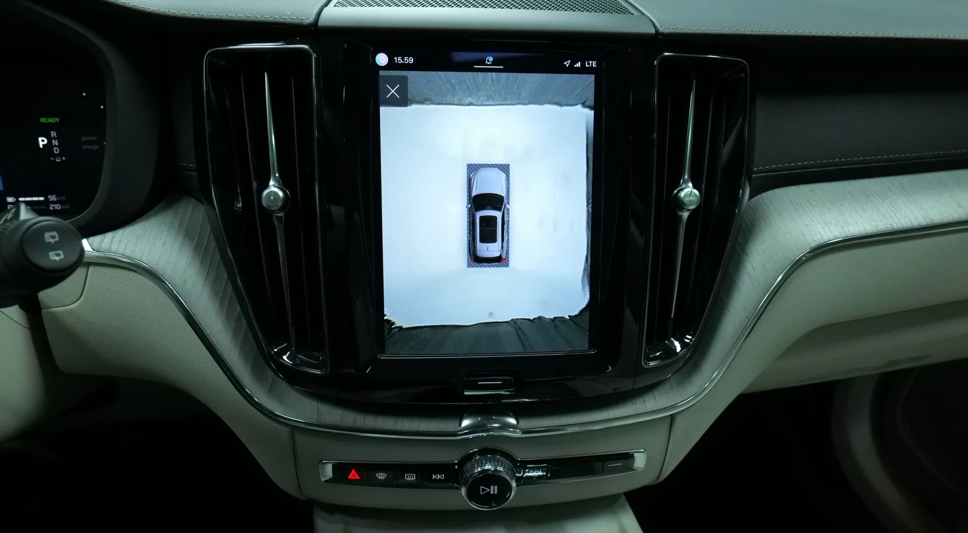 Autokuva 7 - YLY-968