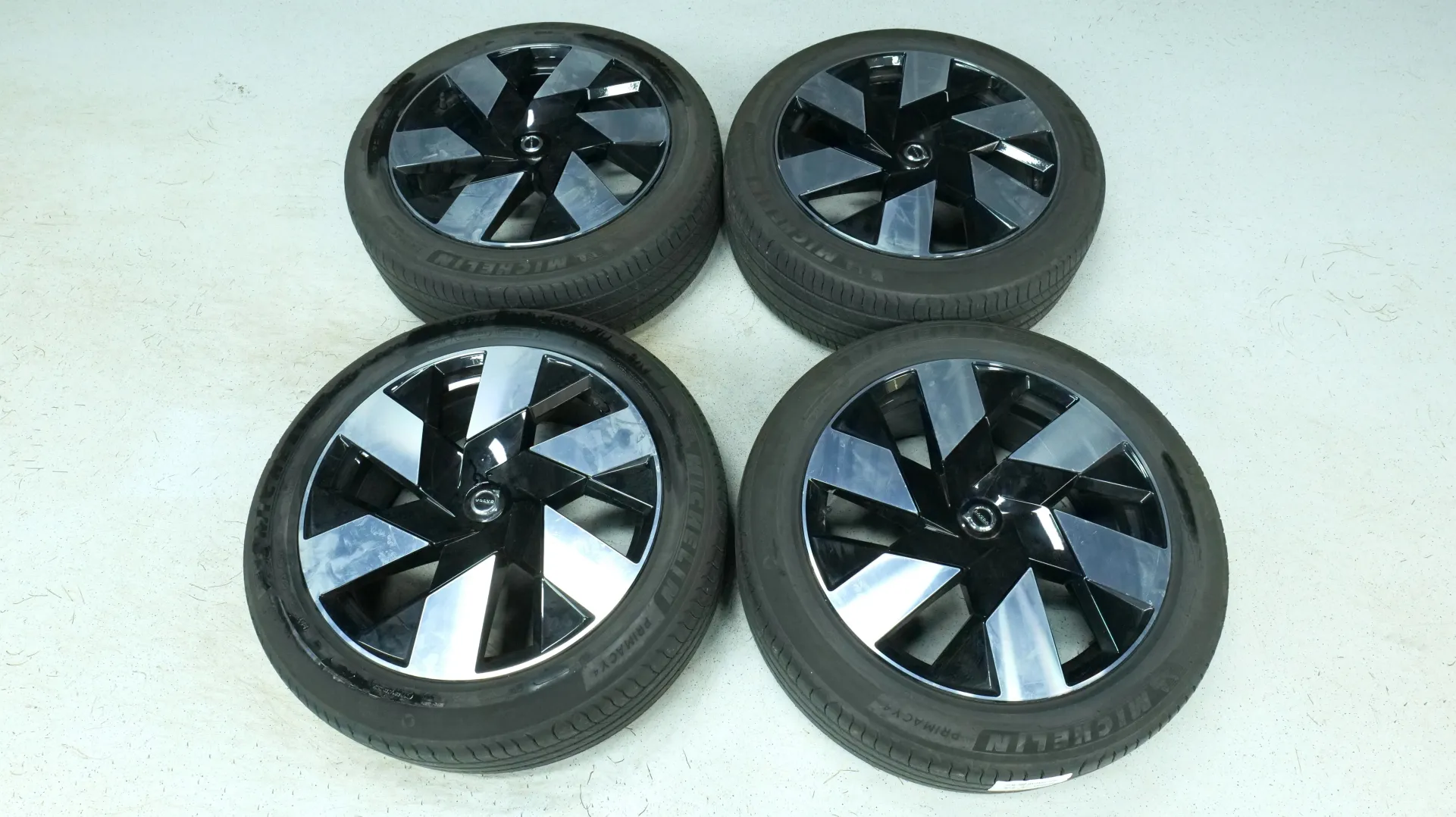 Autokuva 21 - YLY-968