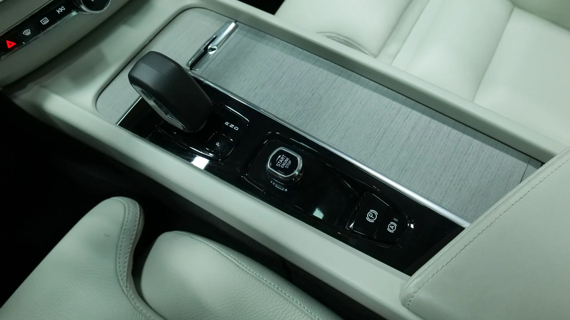 Autokuva 10 - YLY-968