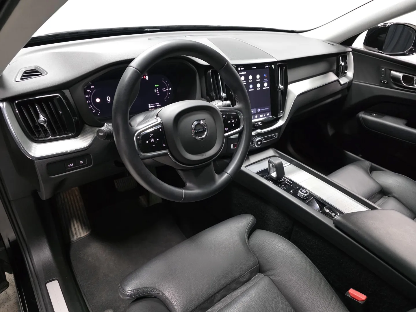 Autokuva 8 - YLZ-631