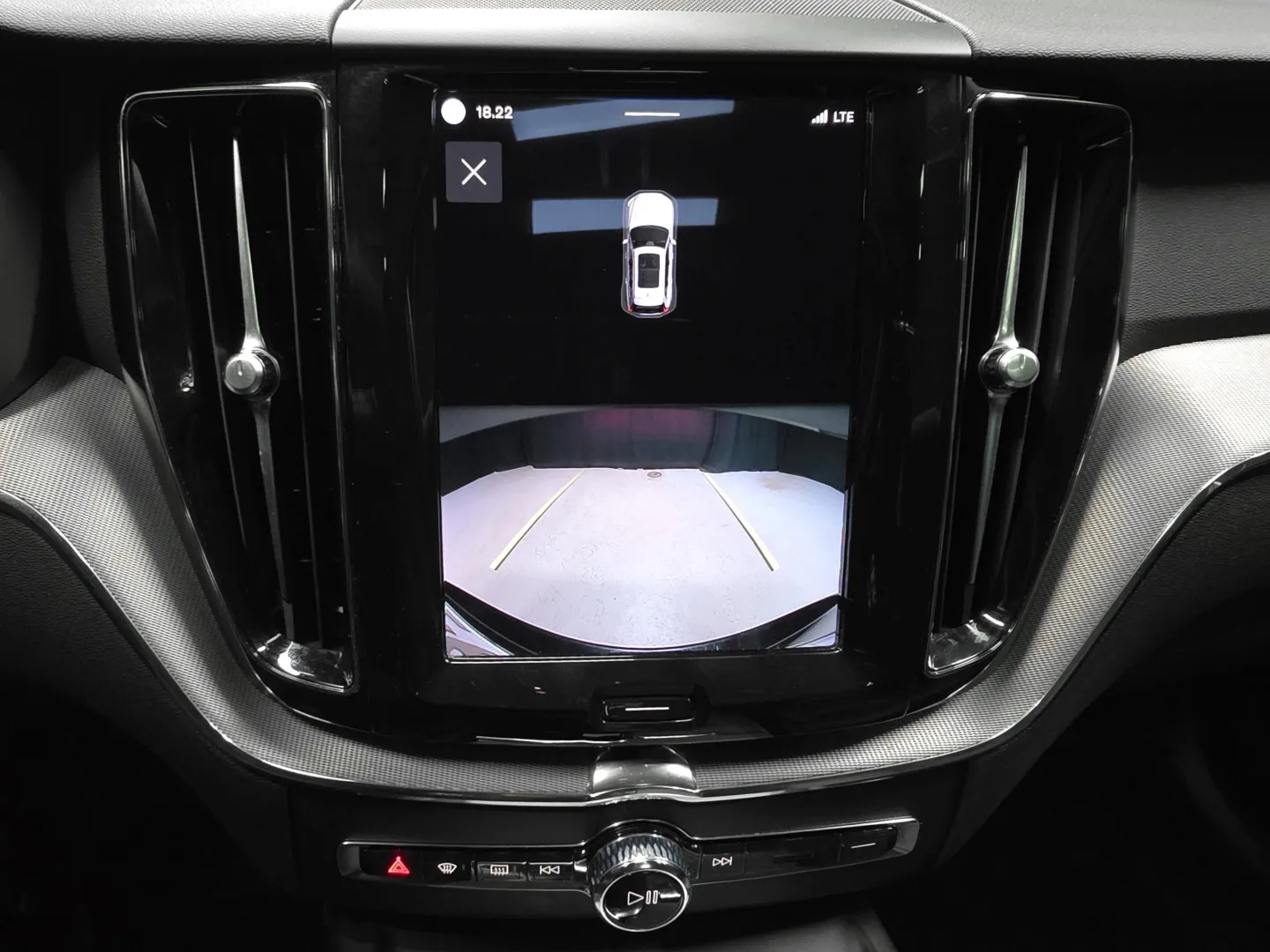 Autokuva 13 - YLZ-631