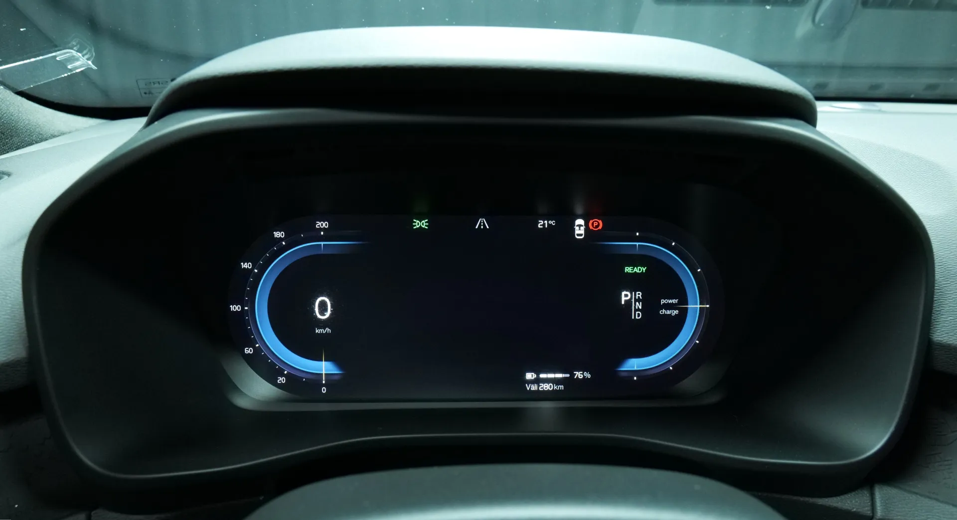 Autokuva 6 - YLZ-816