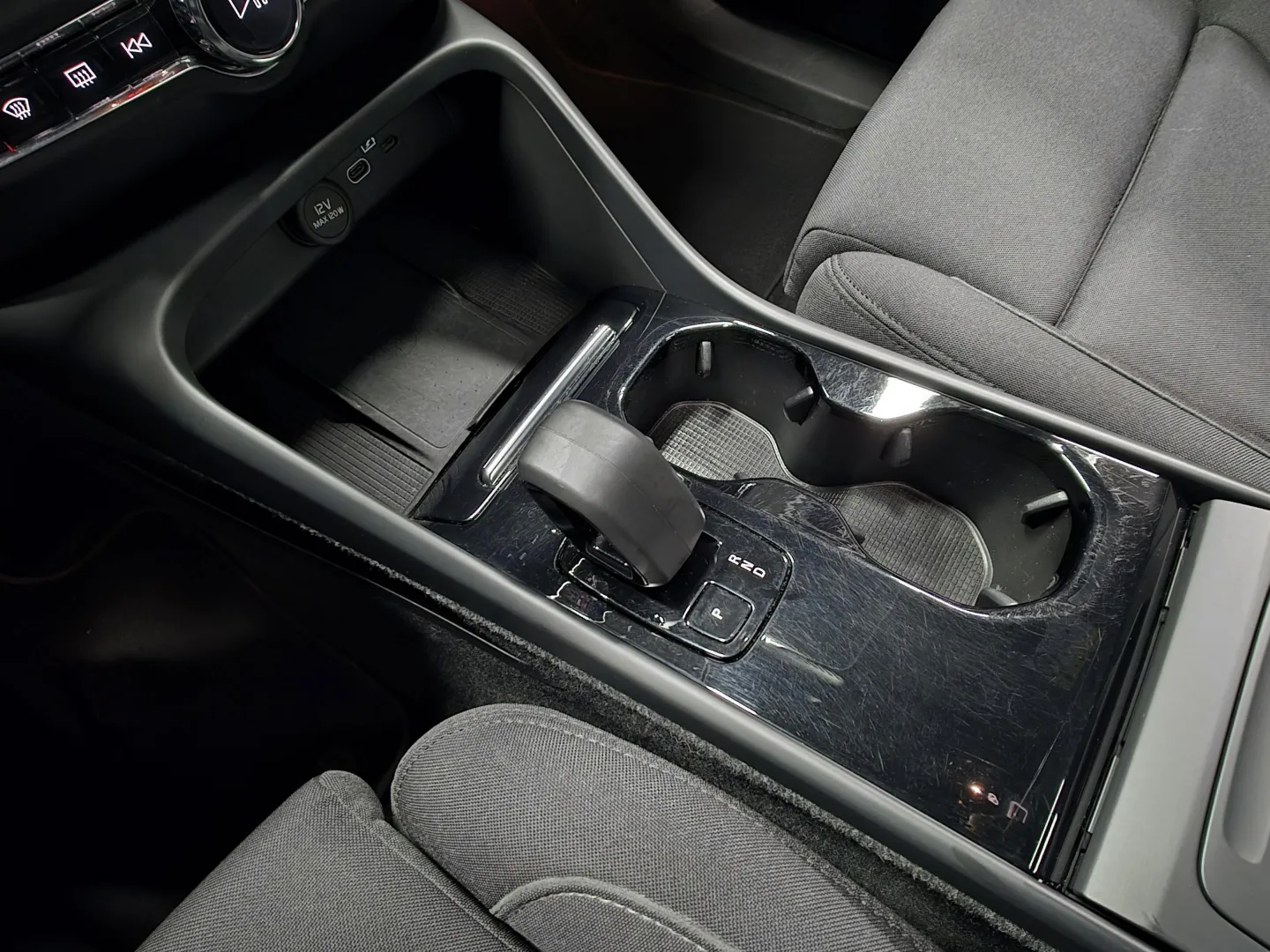 Autokuva 15 - YLZ-822