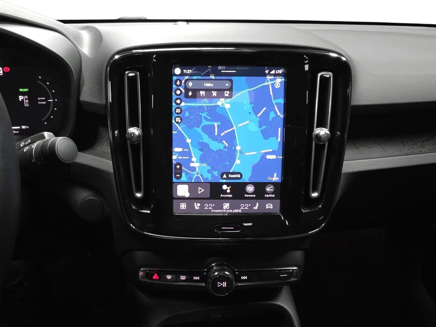 Autokuva 13 - YLZ-822