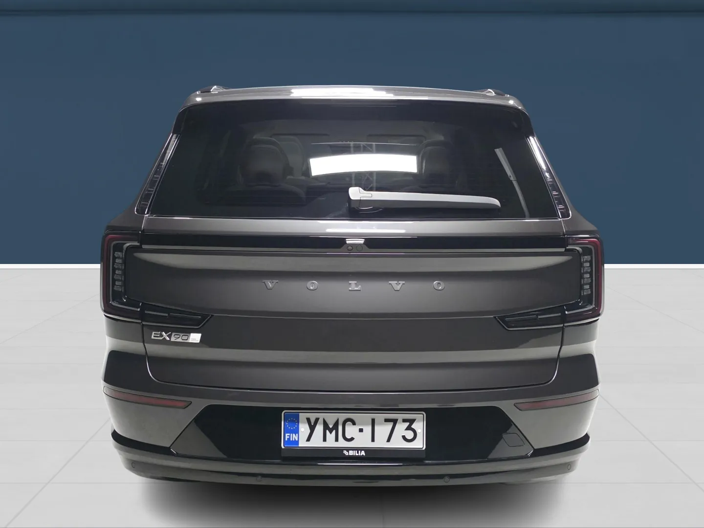 Autokuva 5 - YMC-173