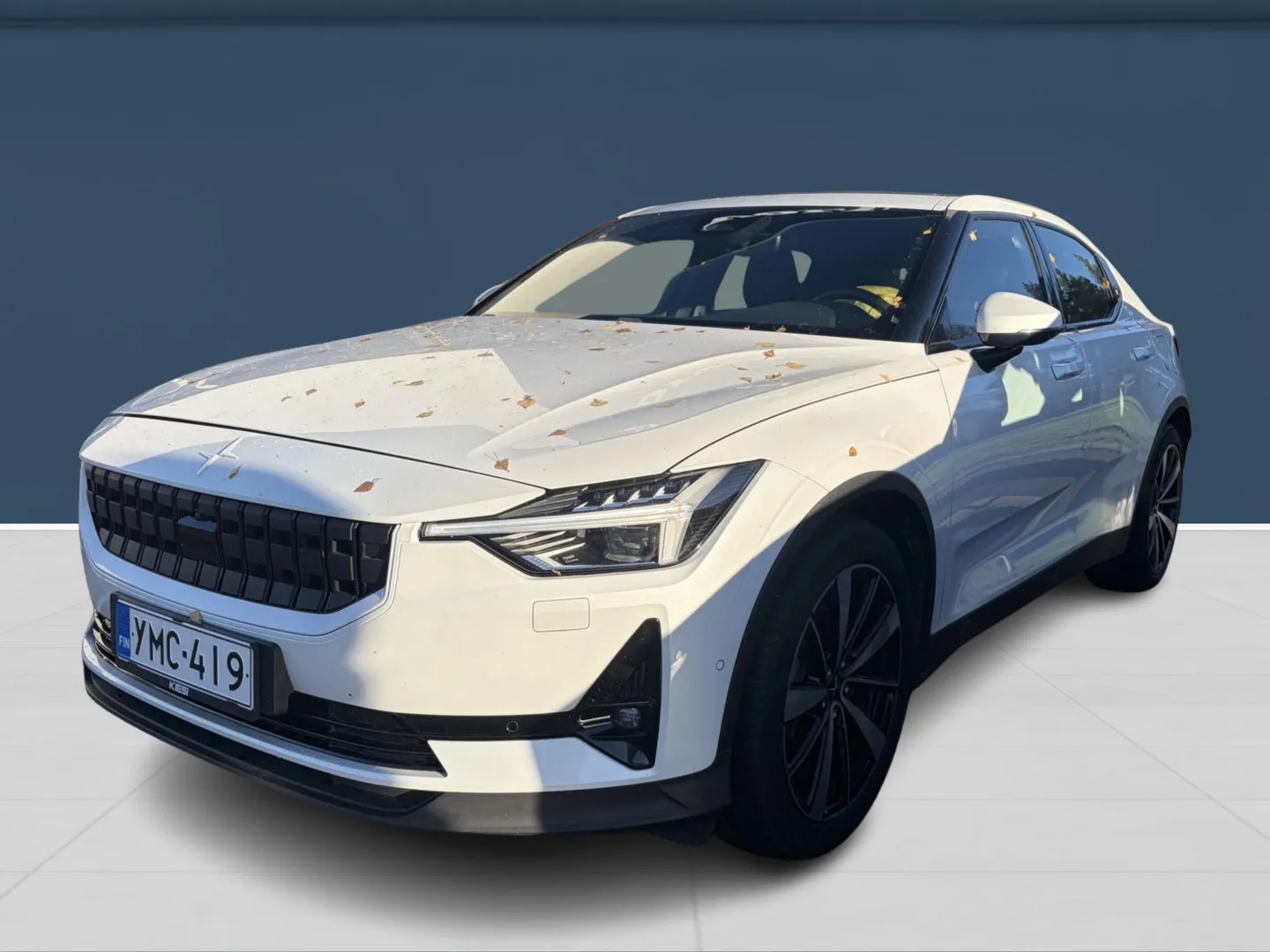 Autokuva 8 - YMC-419