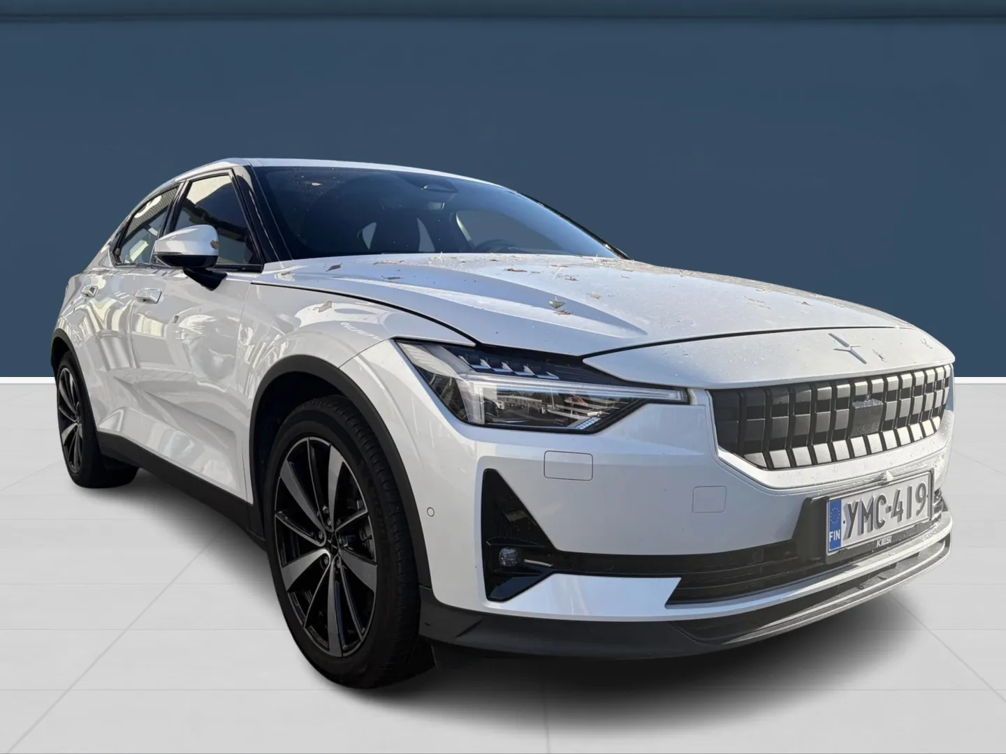 Autokuva 3 - YMC-419