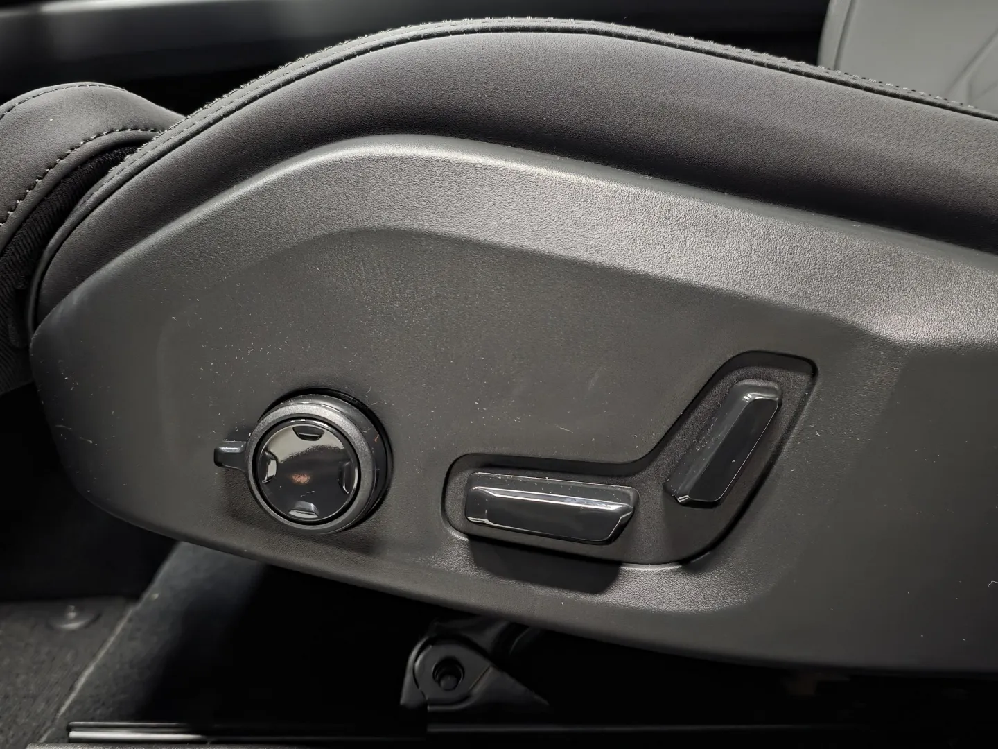 Autokuva 15 - YME-536