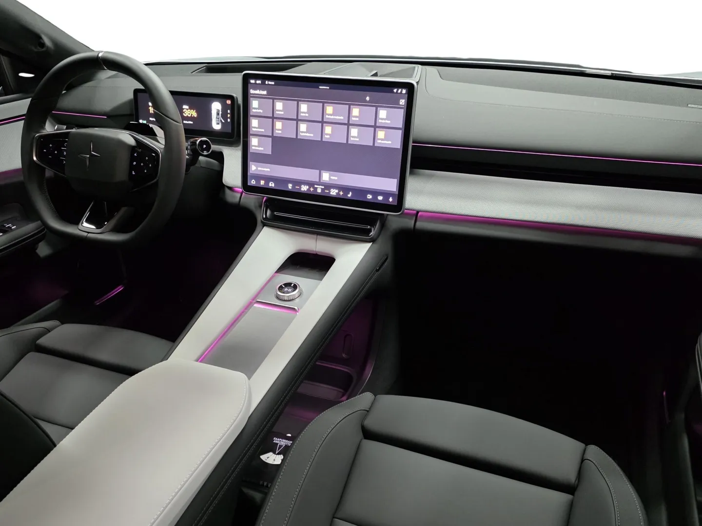 Autokuva 17 - YMG-620
