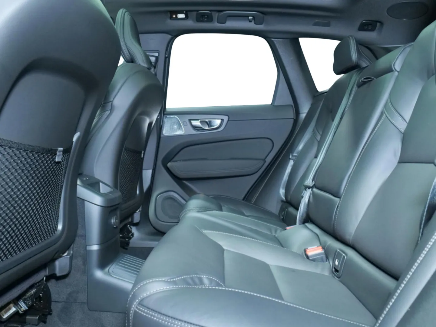 Autokuva 9 - YMI-328