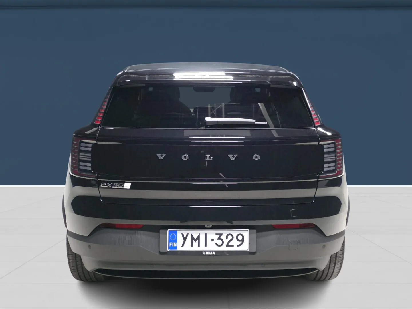 Autokuva 5 - YMI-329