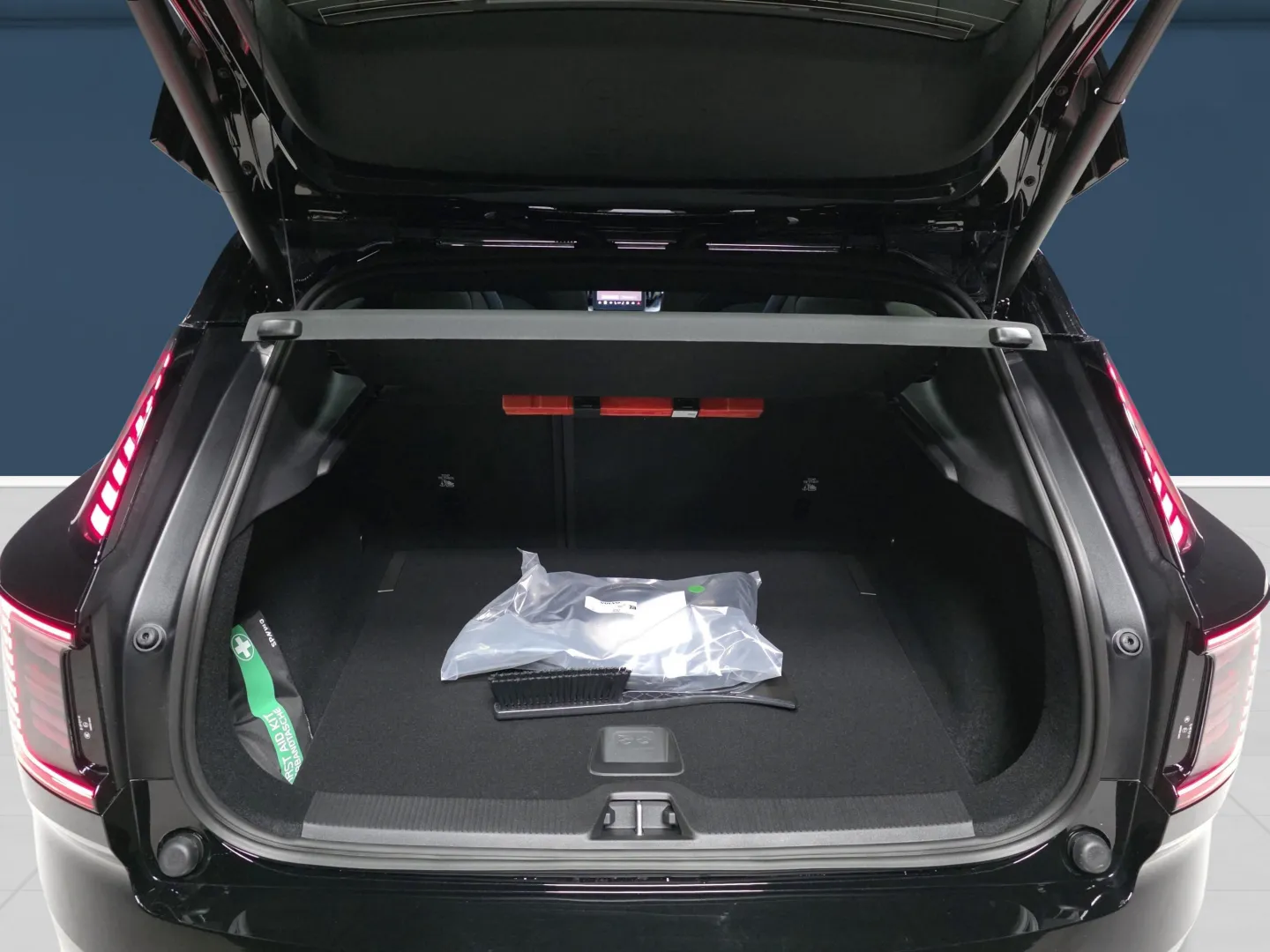 Autokuva 11 - YMI-329