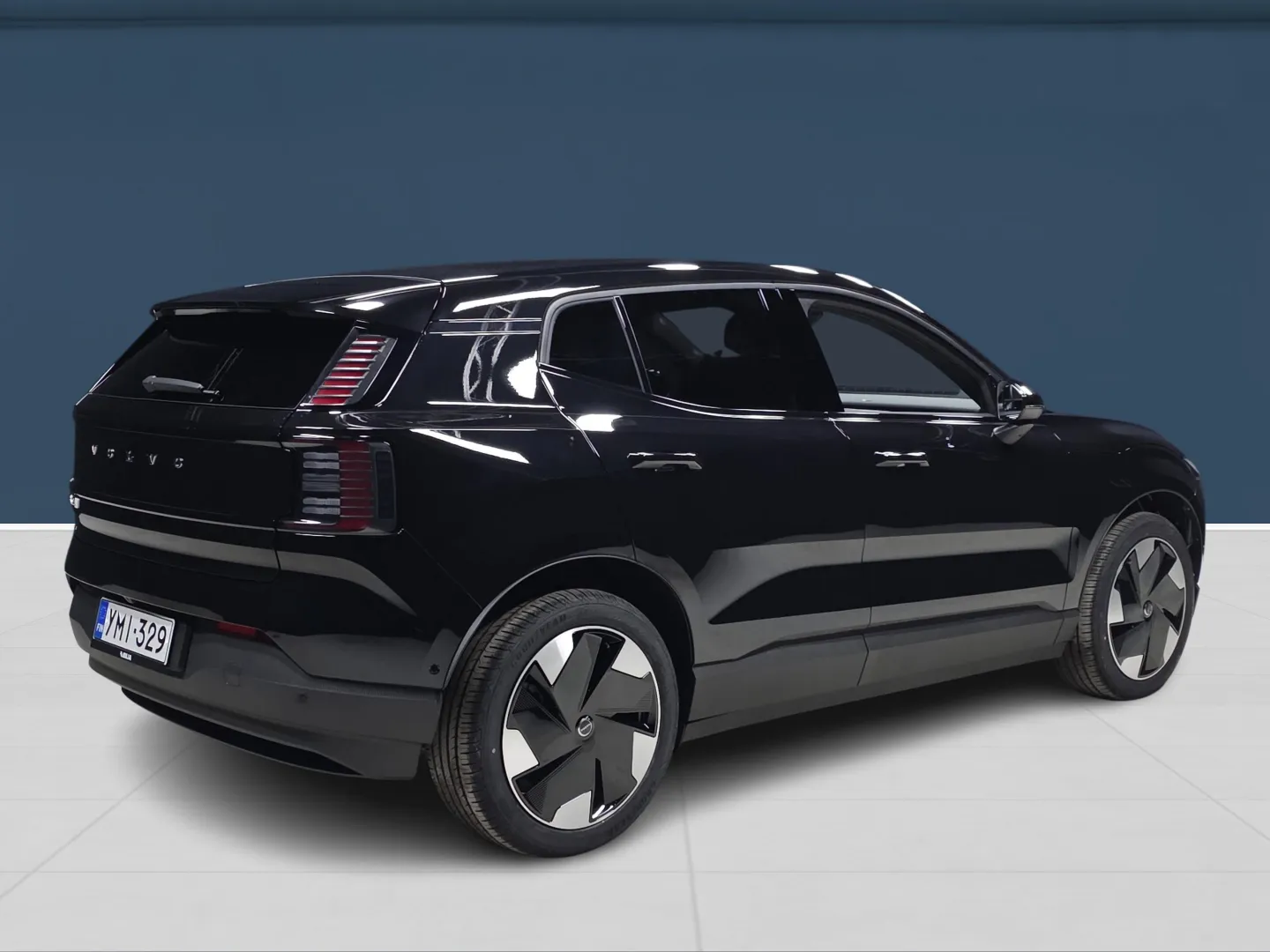 Autokuva 4 - YMI-329