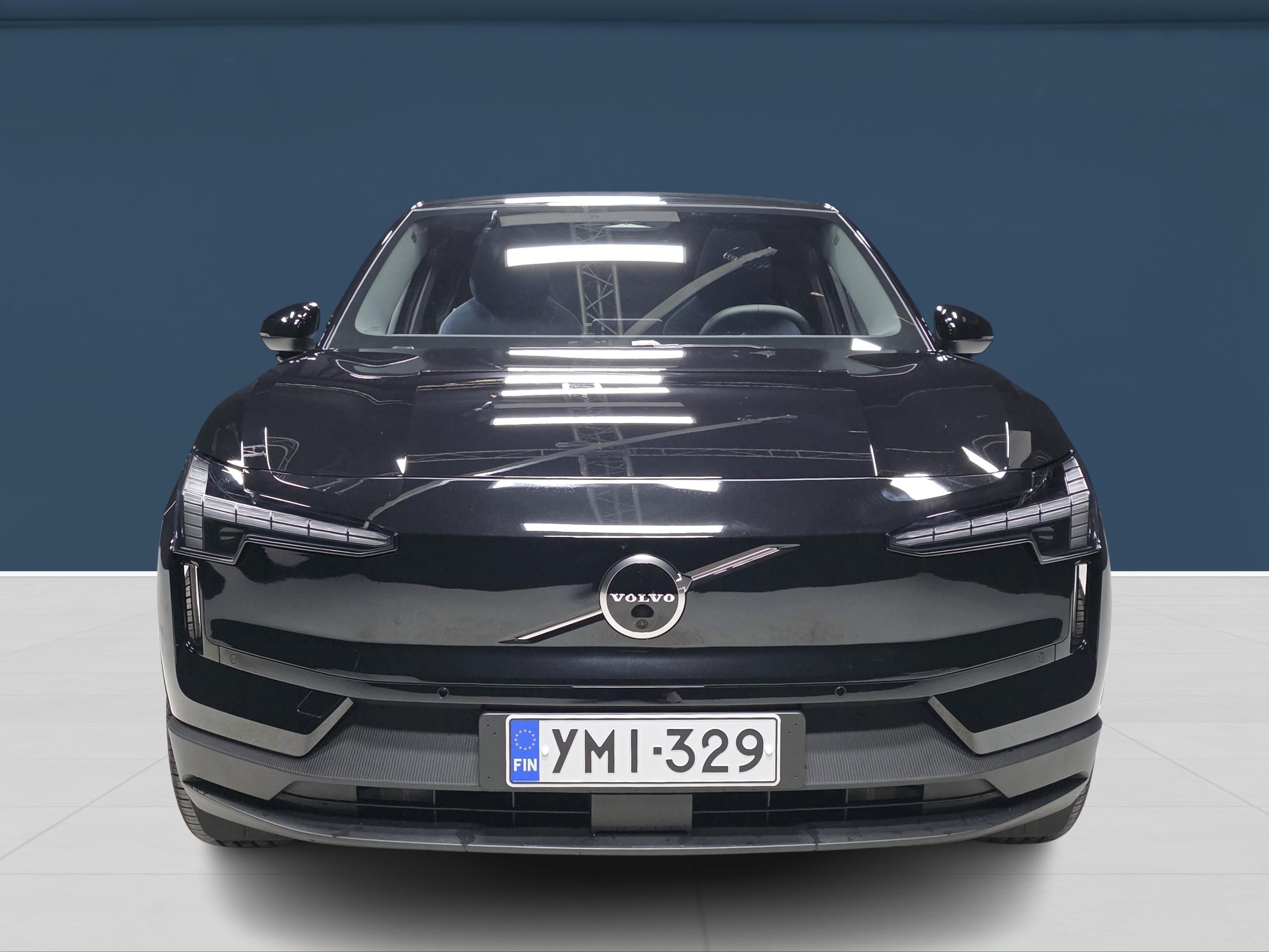 Volvo EX30 Twin Performance Ultra 2026, kuva 2/15