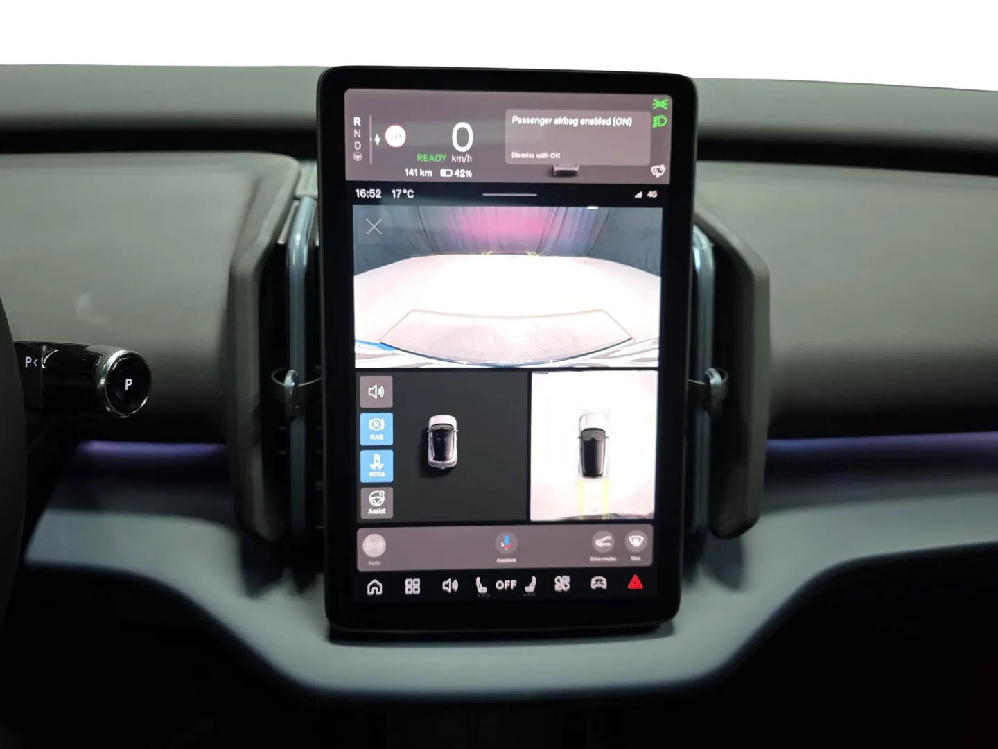 Autokuva 7 - YMI-329