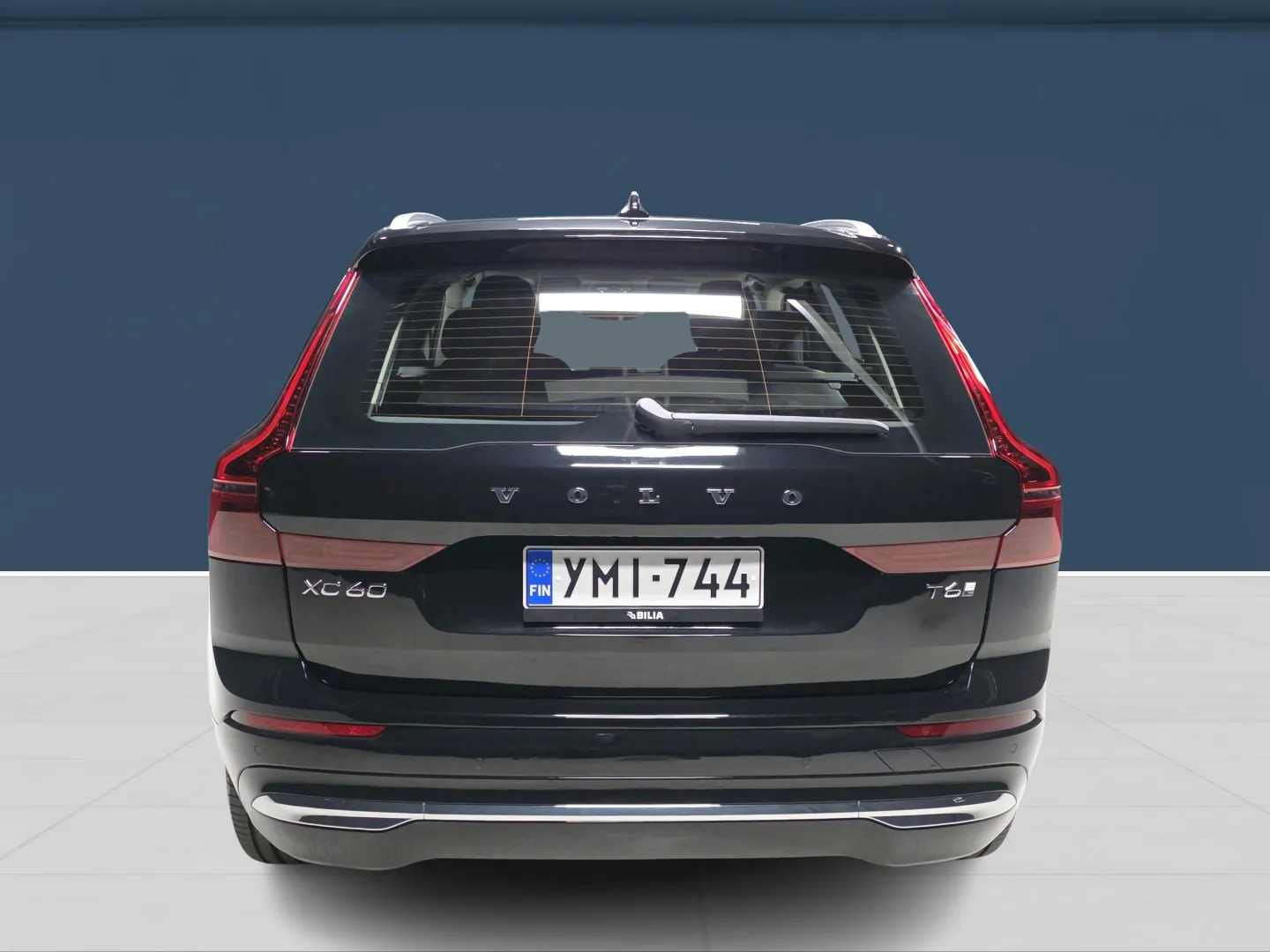 Autokuva 5 - YMI-744