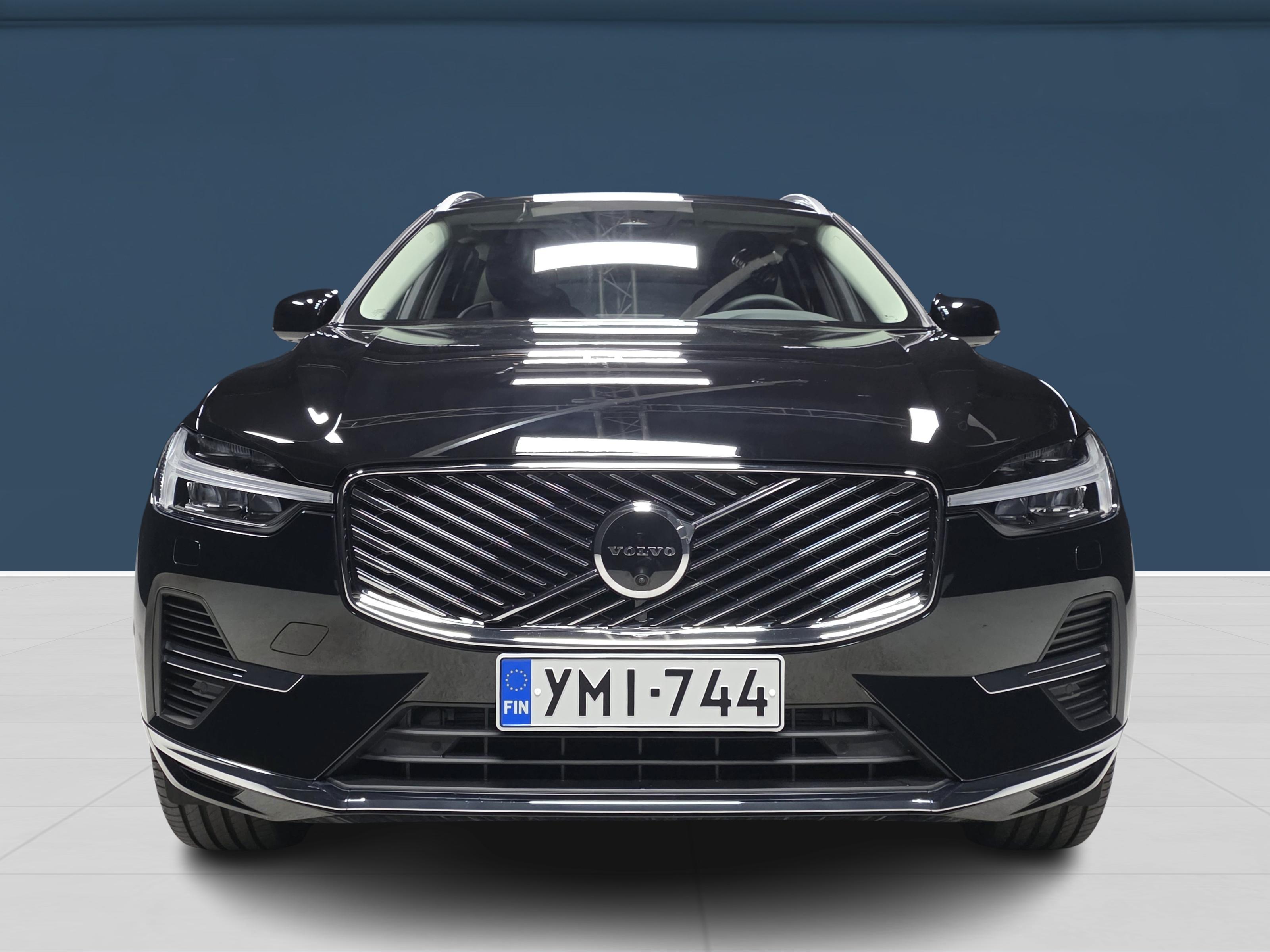 Volvo XC60 2026, photo 2/16