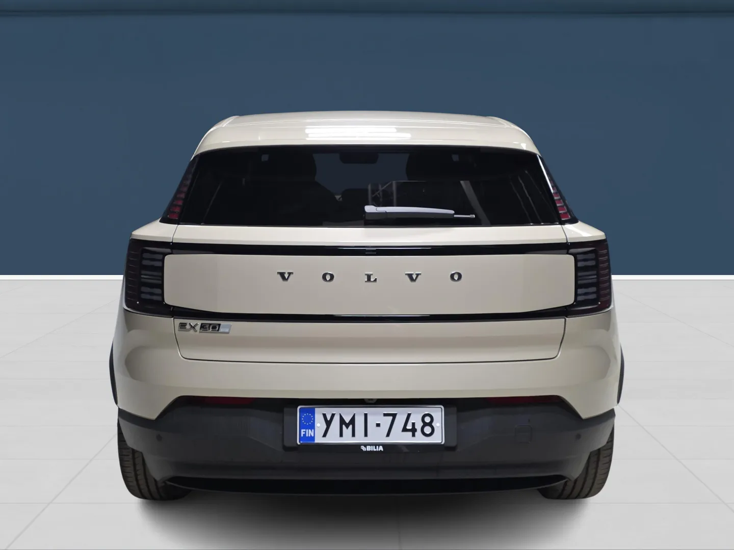 Autokuva 5 - YMI-748