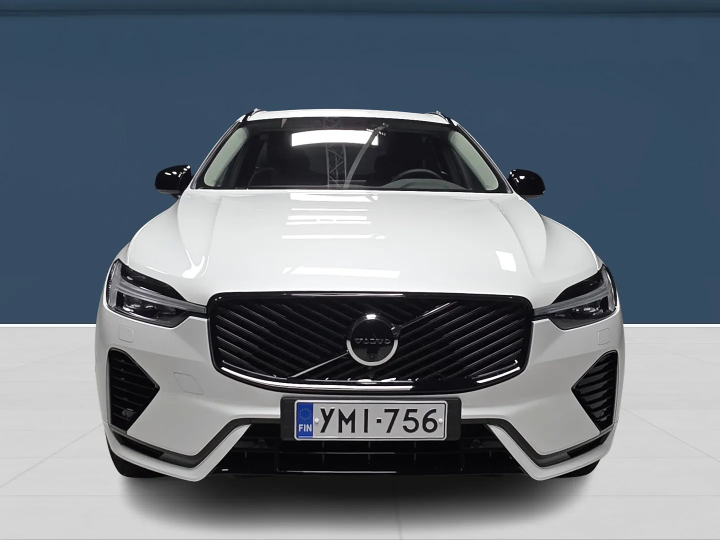 Autokuva 2 - YMI-756