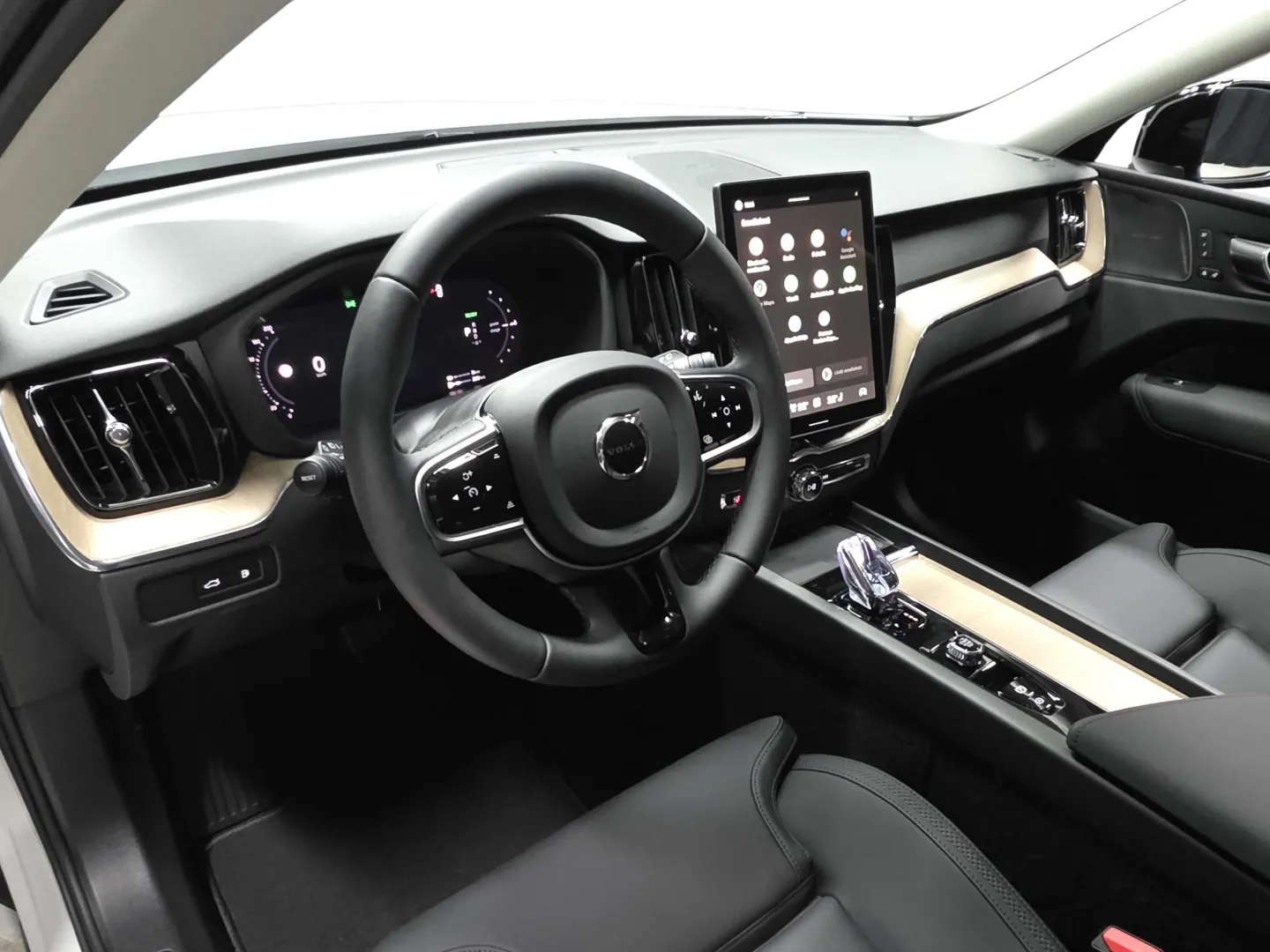 Autokuva 8 - YMI-756