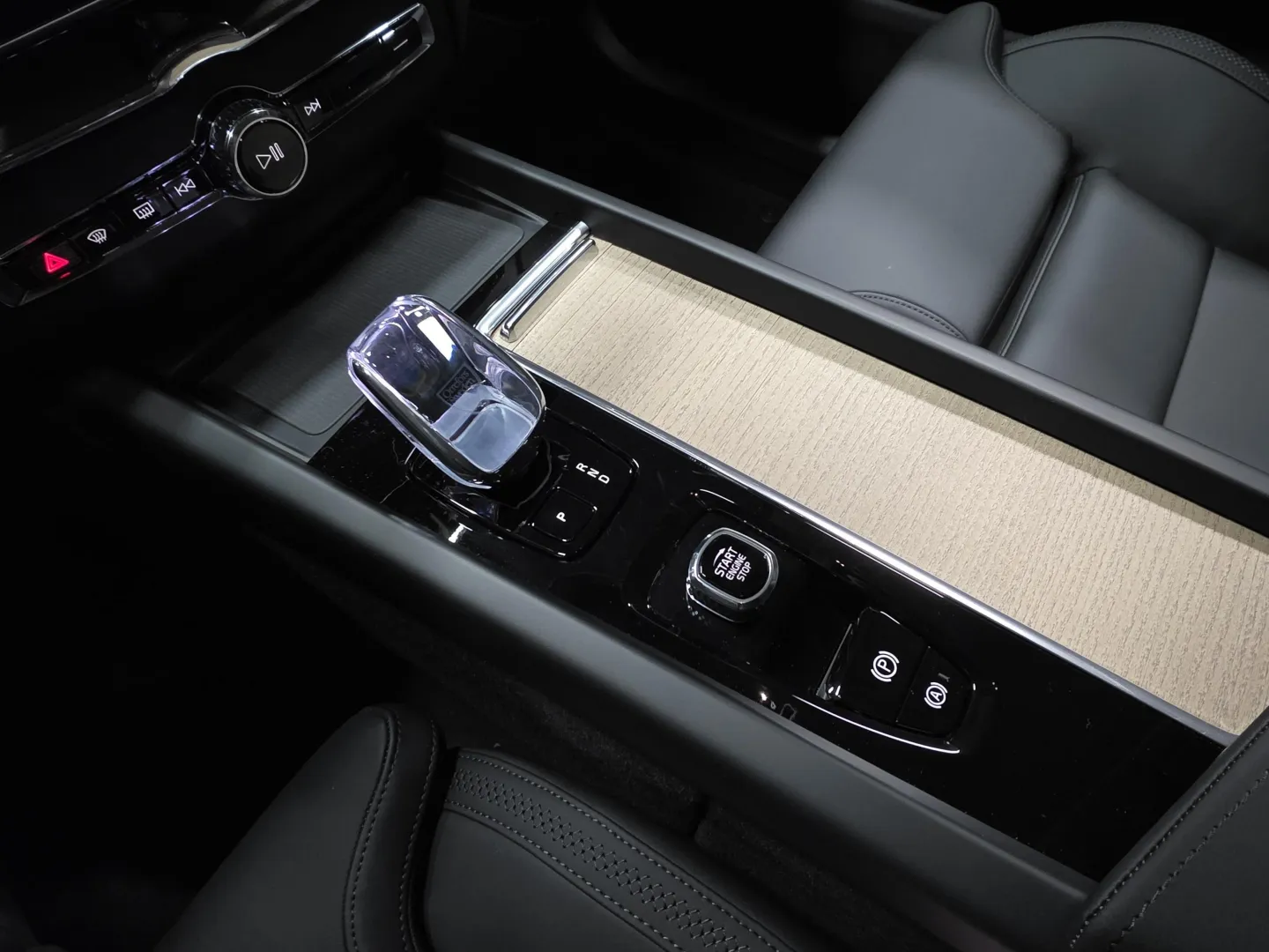 Autokuva 13 - YMI-756