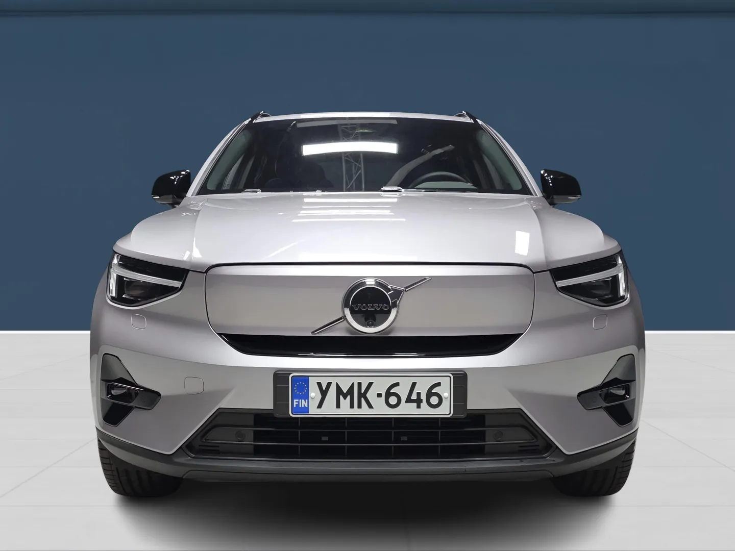 Autokuva 2 - YMK-646