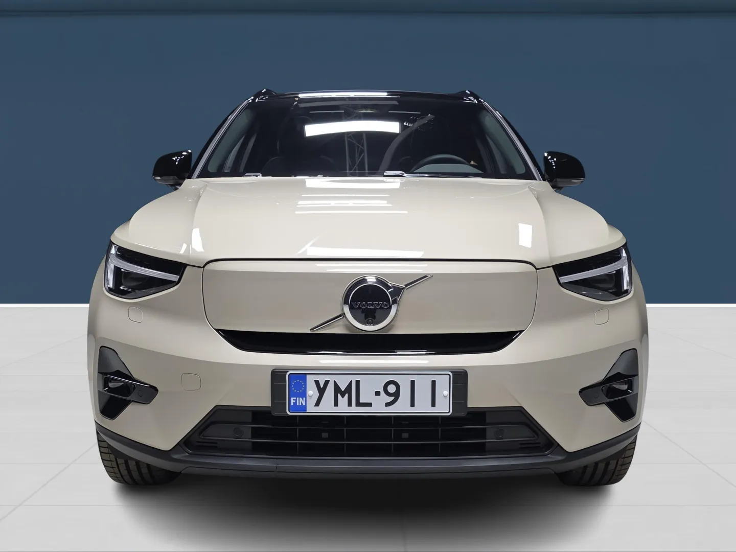 Autokuva 2 - YML-911