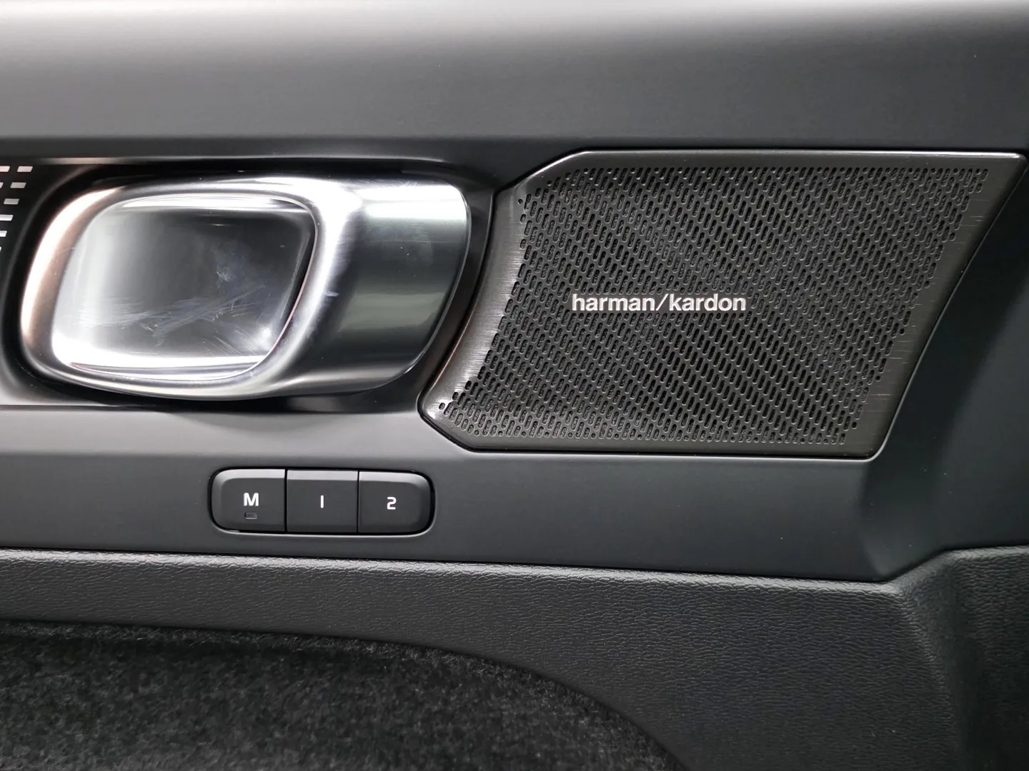 Autokuva 14 - YML-921