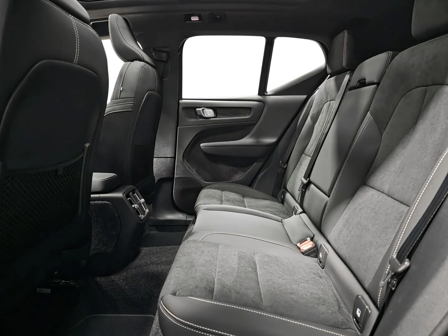 Autokuva 9 - YML-921