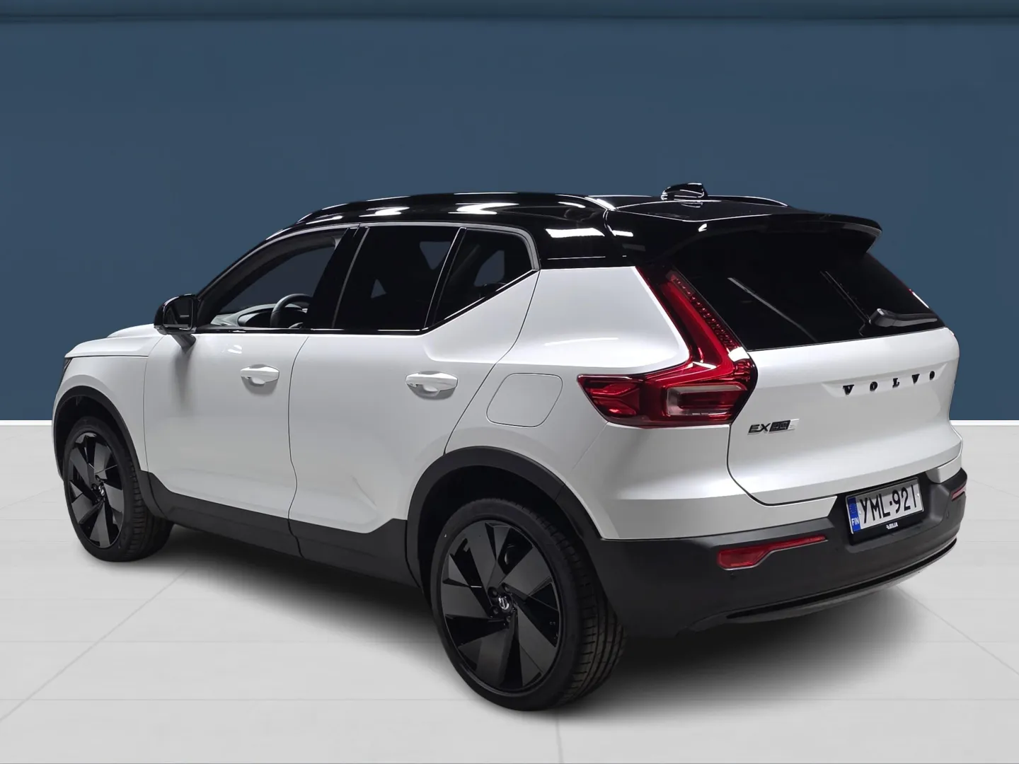 Autokuva 6 - YML-921